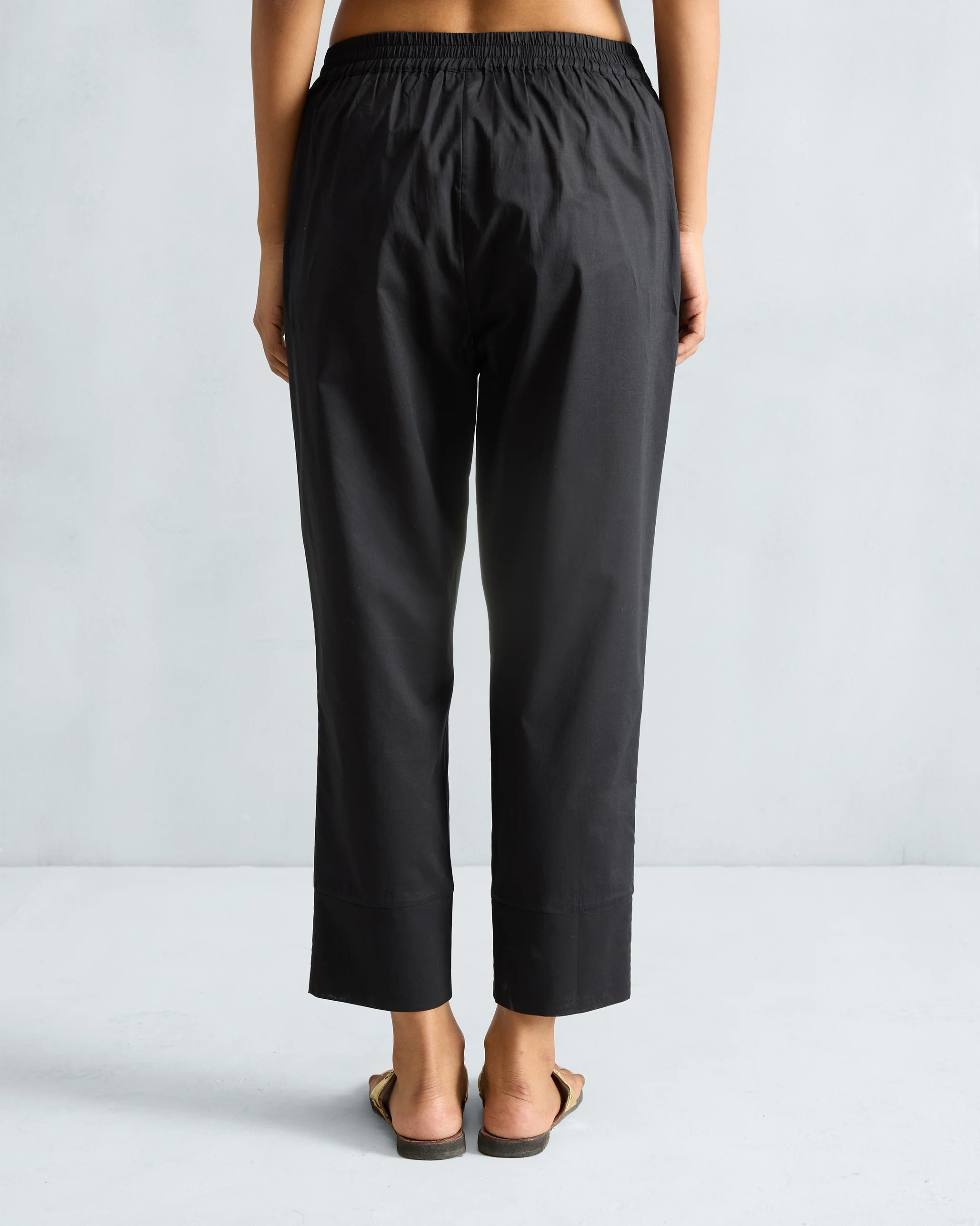 Narrow Pants - Black - Image 3