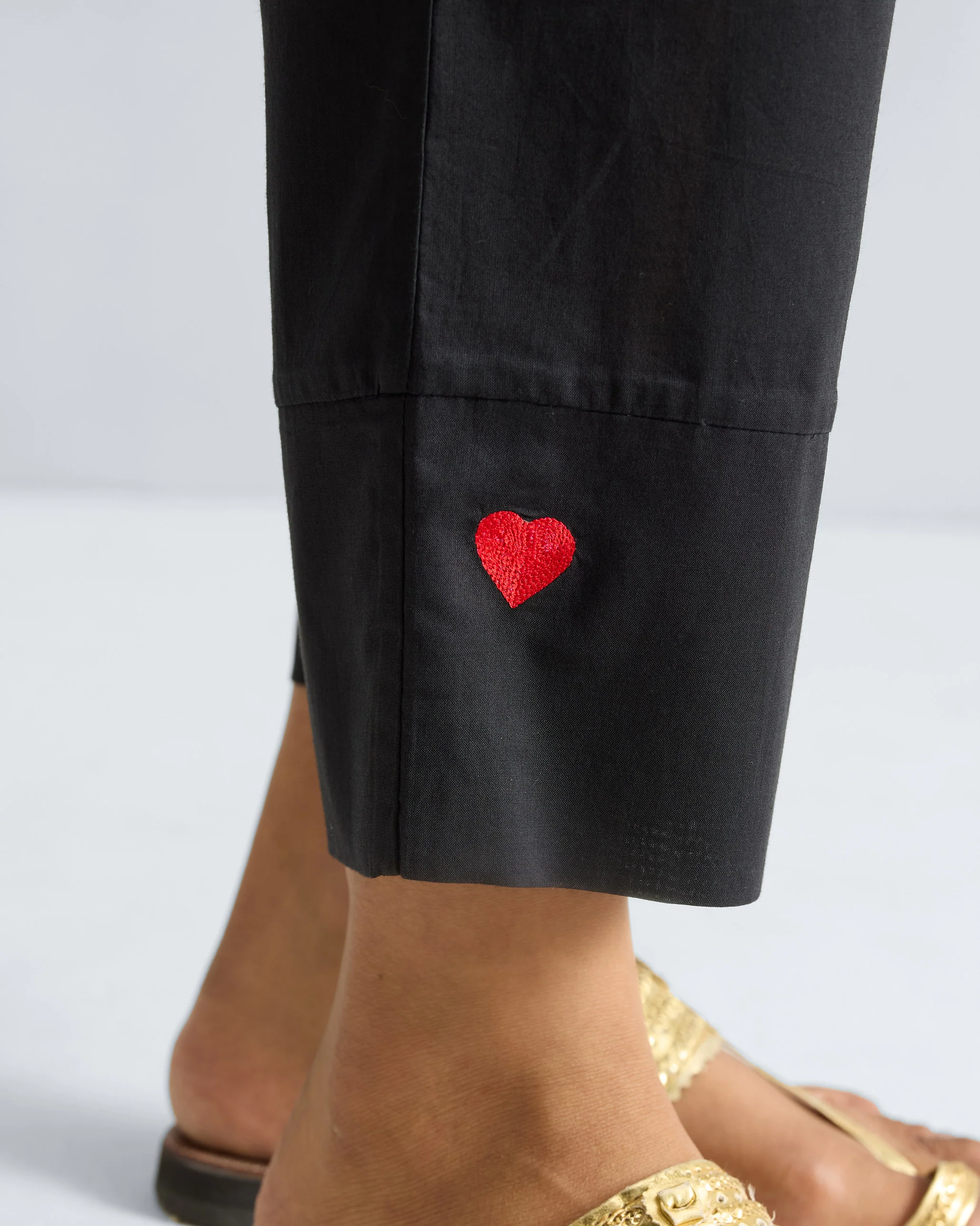 Narrow Pants - Black - Image 4