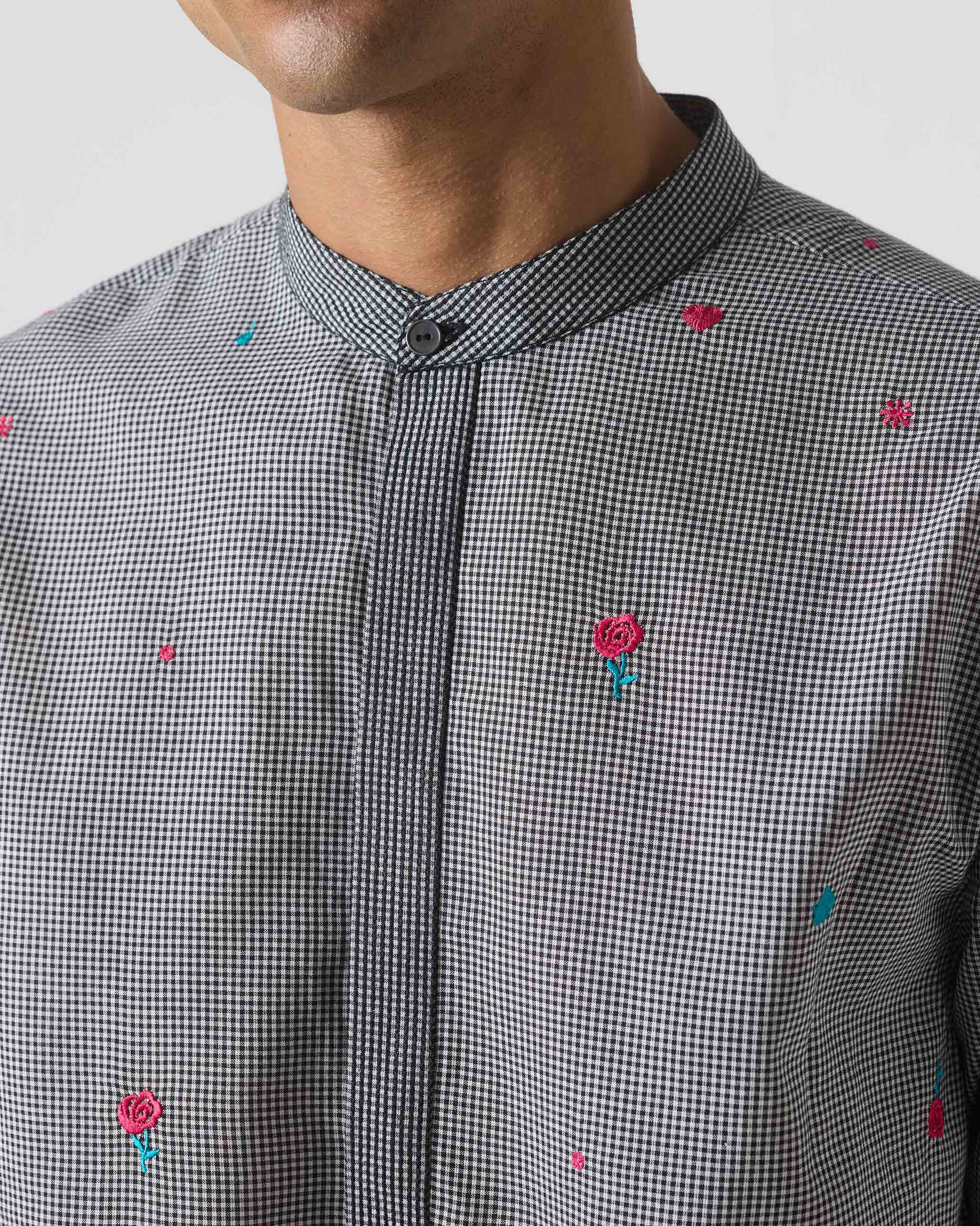 Neckband Kurta - Black & White Embroidered - Image 4