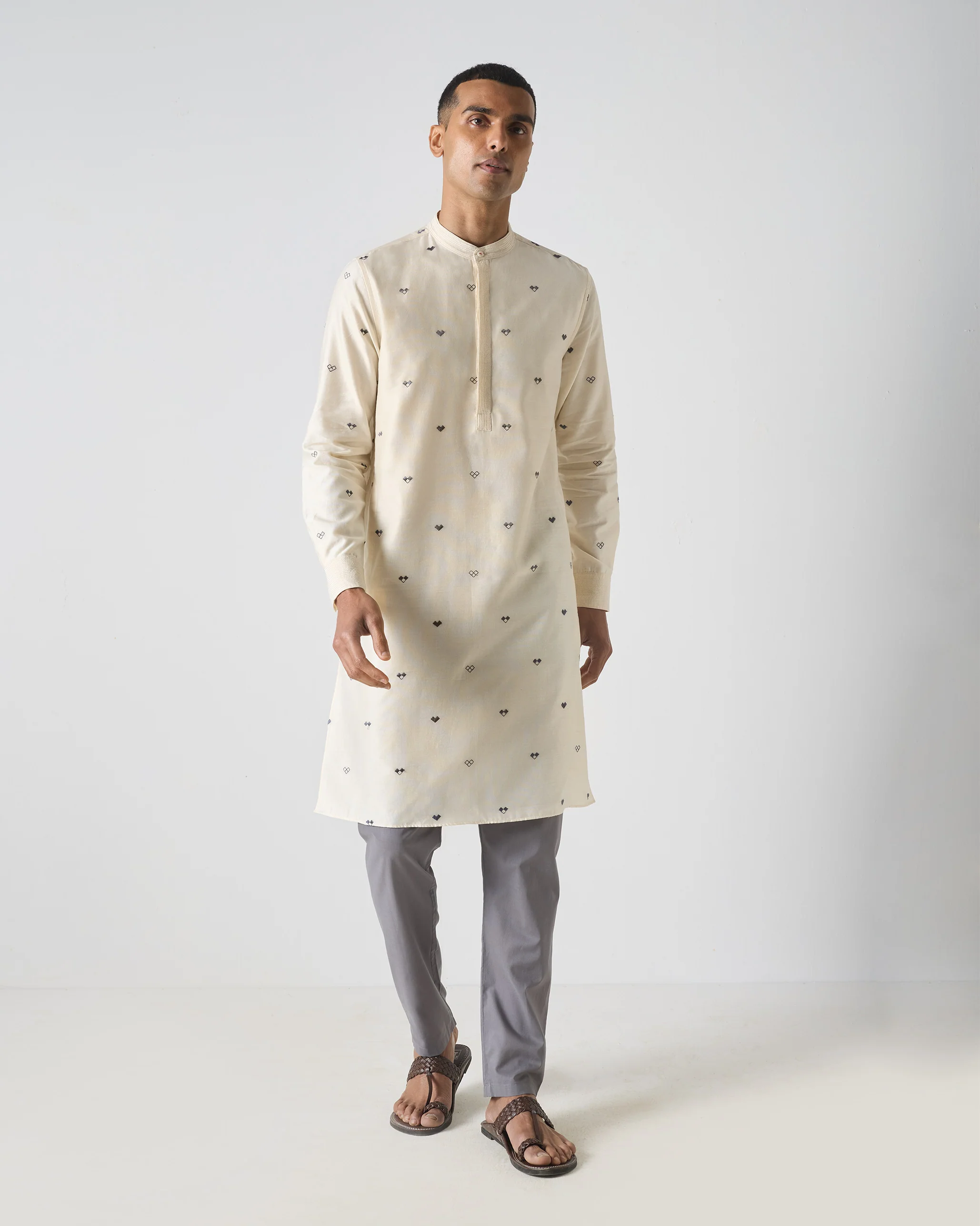 Neckband Kurta - Ivory & Charcoal Embroidered - Image 6