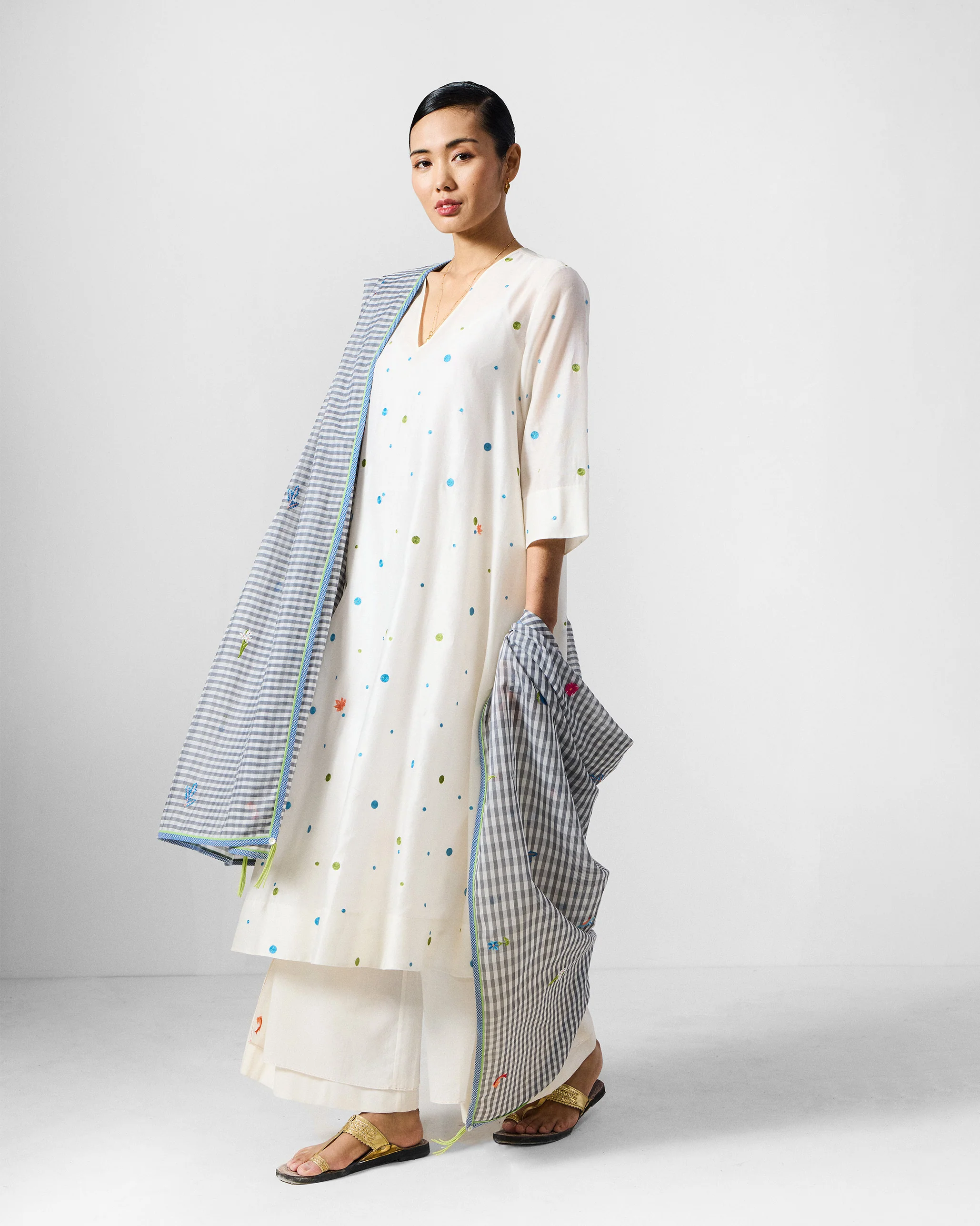 Nova Dupatta - Charcoal & Ivory Embroidered - Image 6