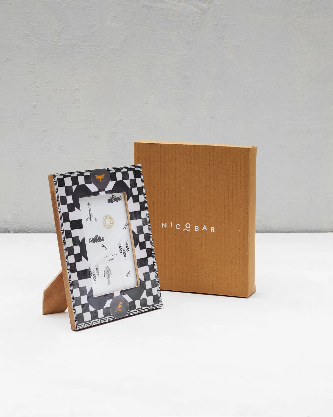 Nusa Photo Frame - Image 4