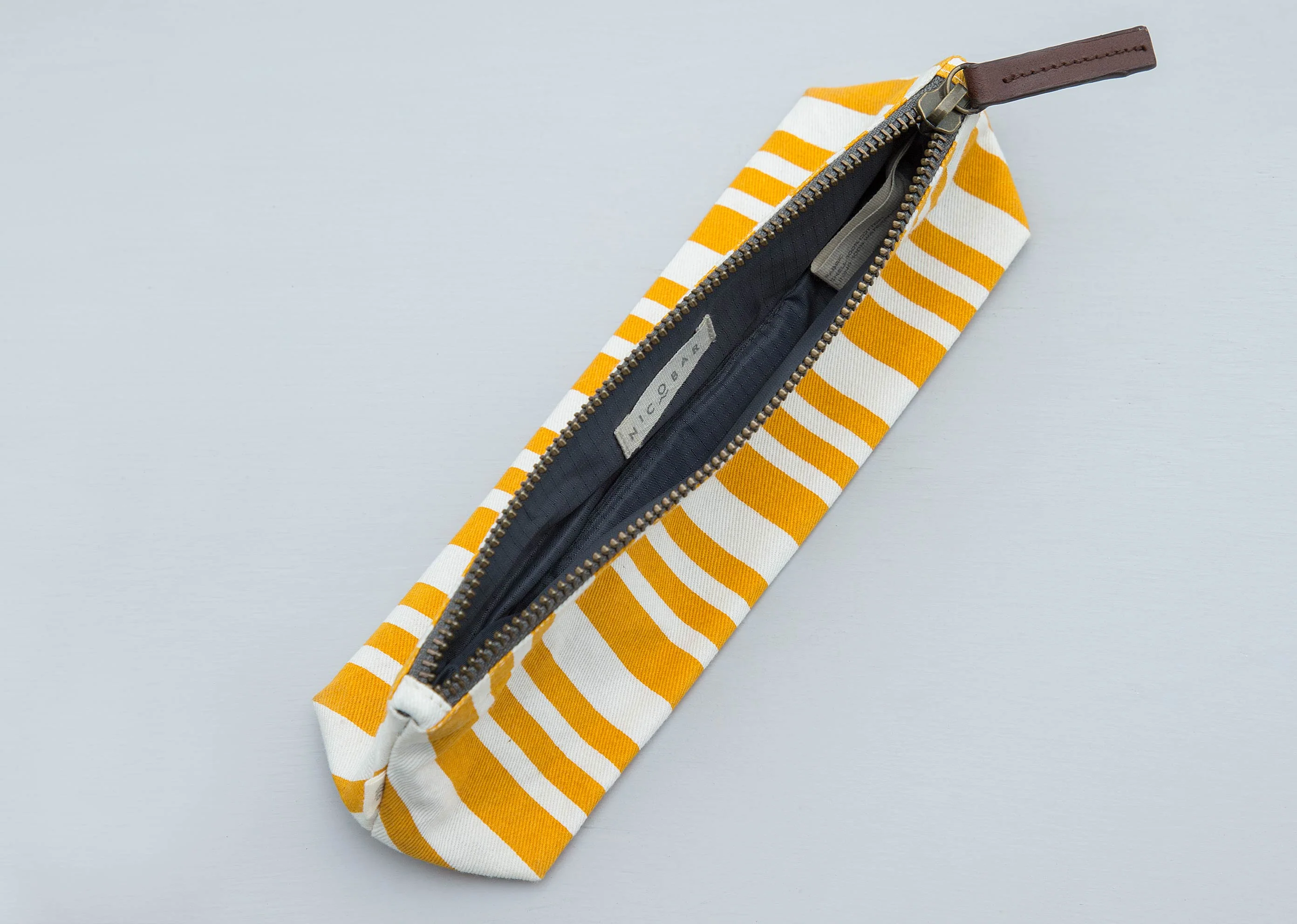 Oasis Make-up Pouch - Image 3