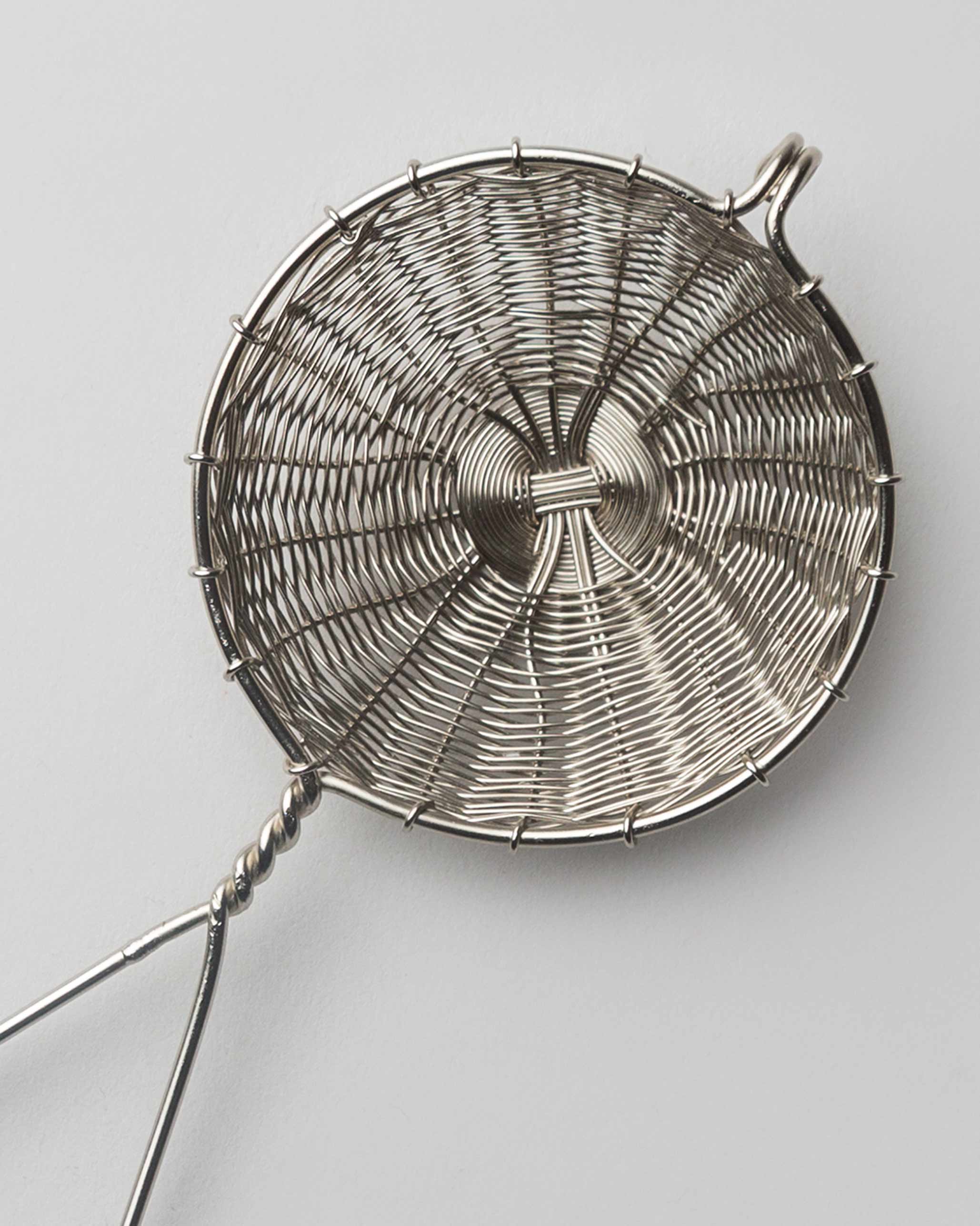 Old Charm Tea Strainer - Image 2