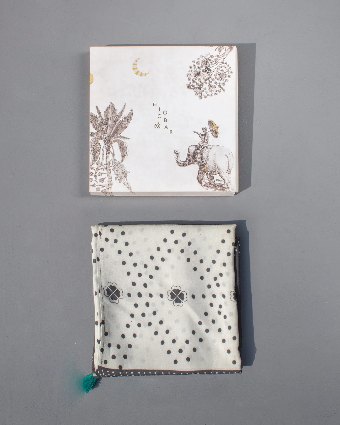 Omo Scarf - Grey - Image 2