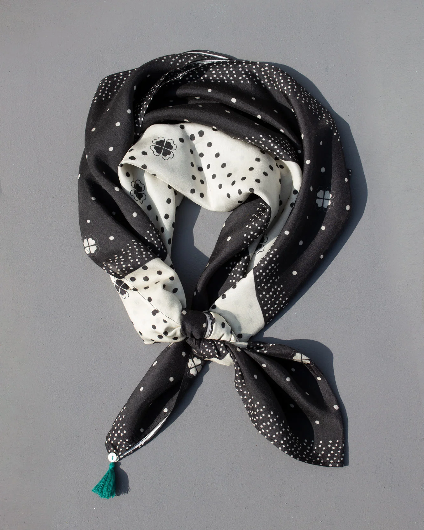 Omo Scarf - Grey - Image 4