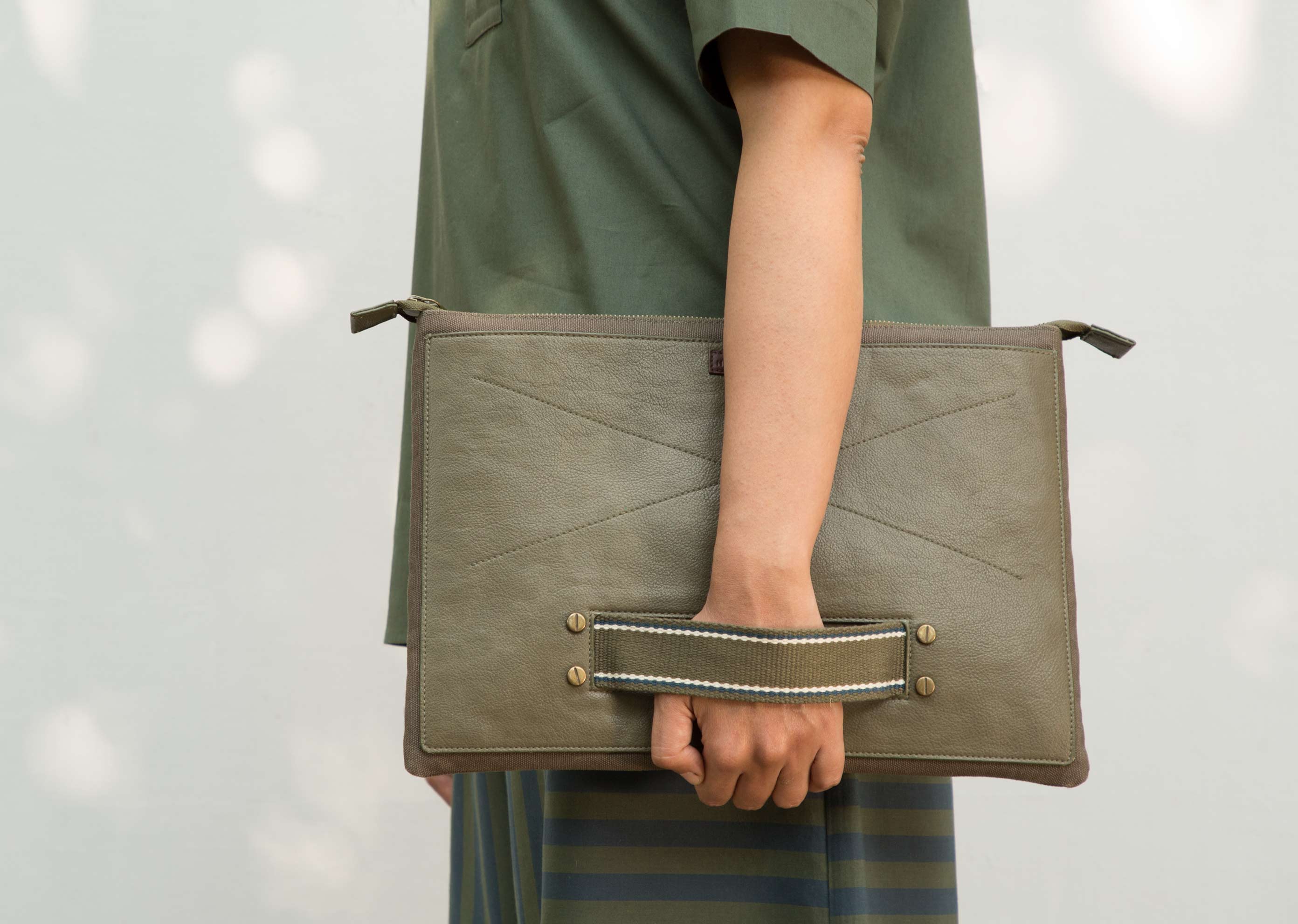On The Go Folio - Image 3
