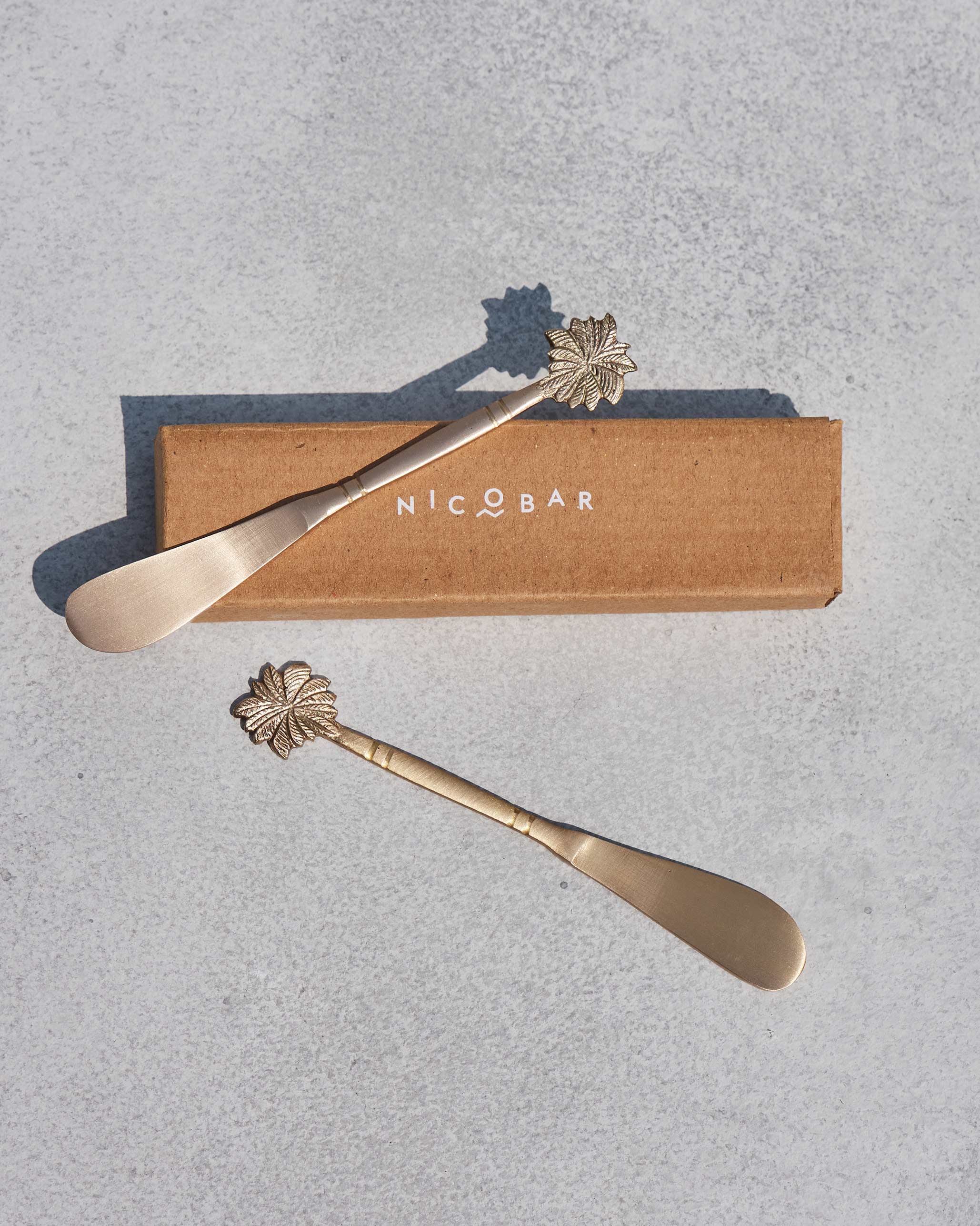 Palm Butter & Jam Spreading Knives (Set of 2) - Image 3
