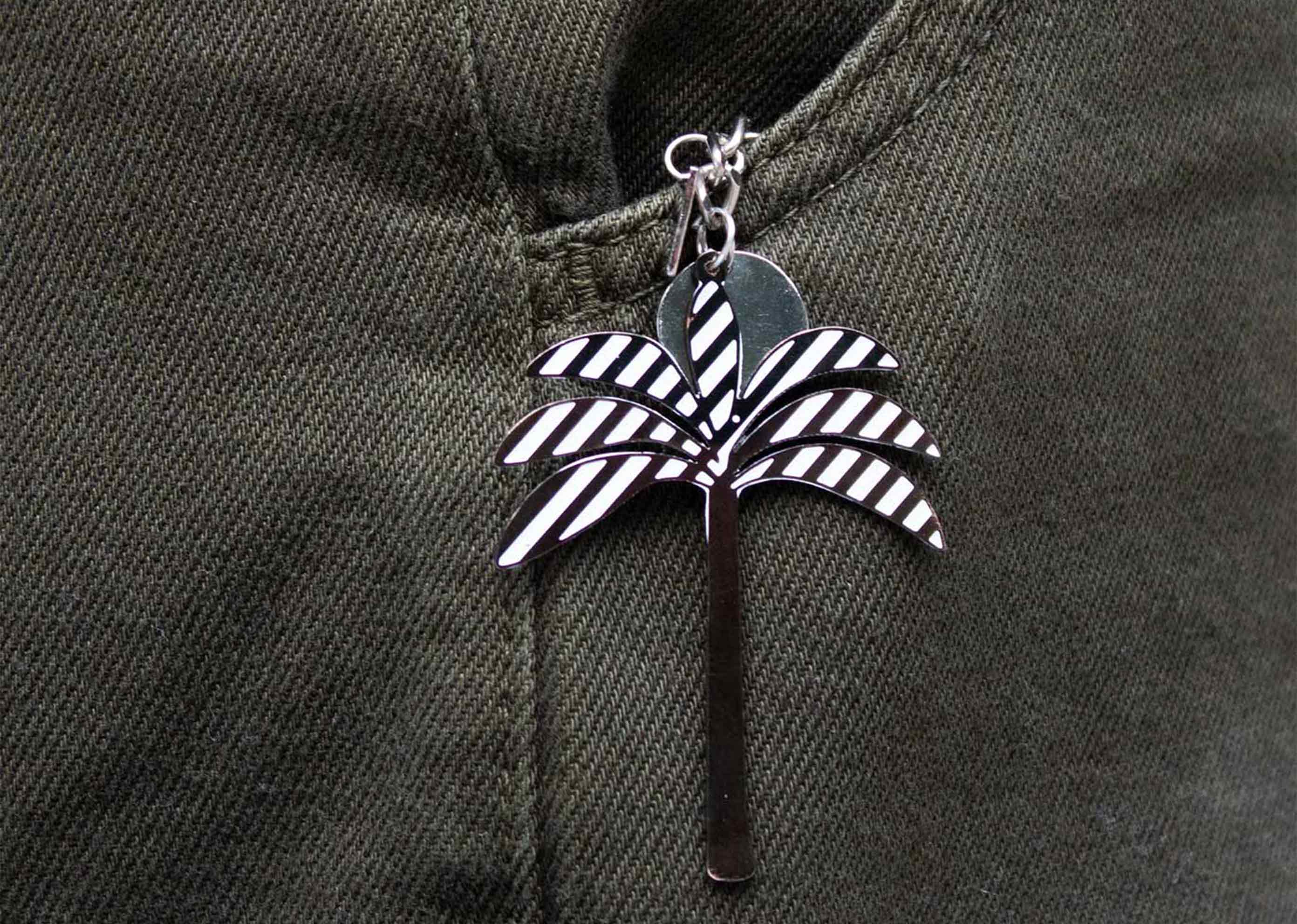 Palm Keychain - Image 3