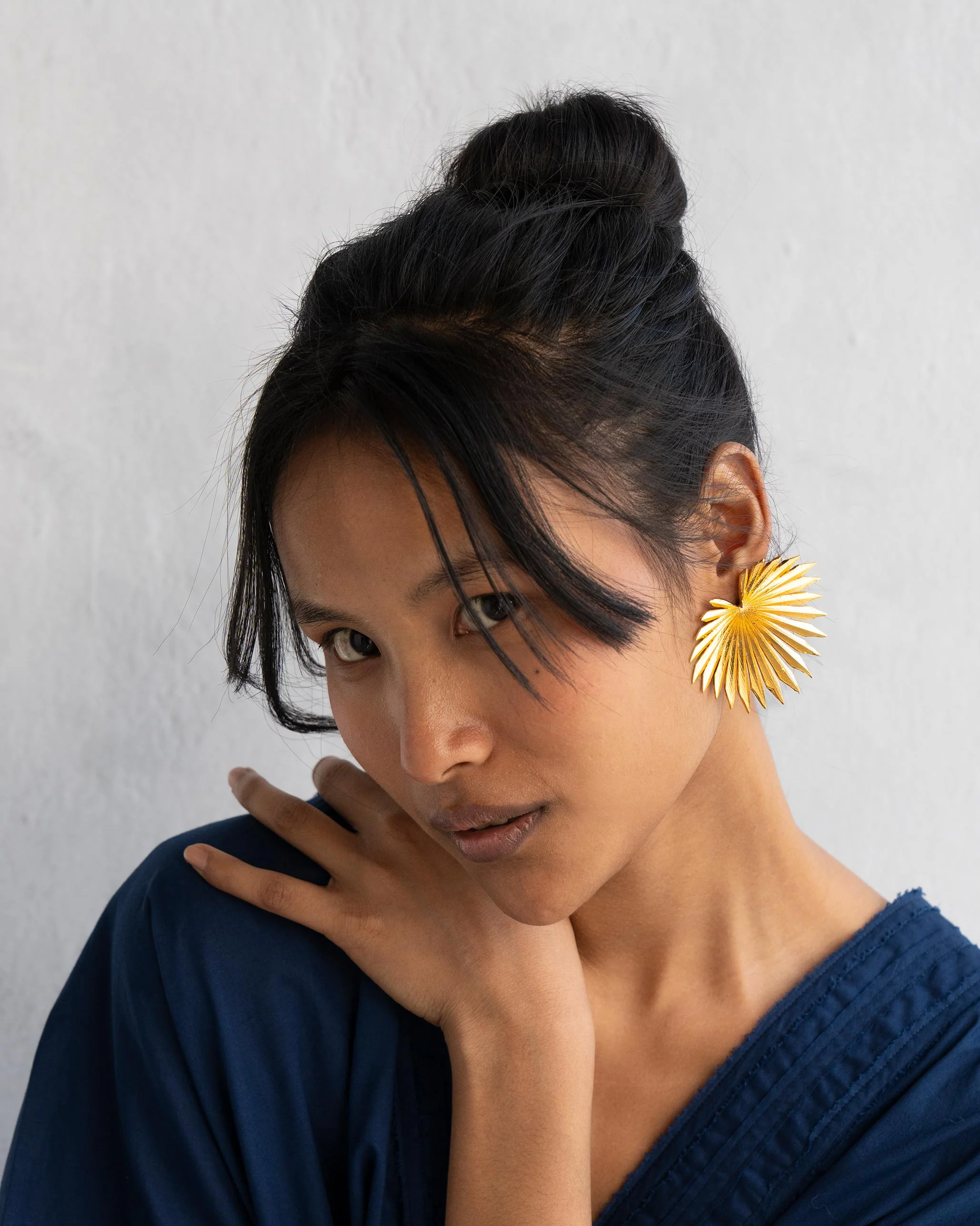 Palm Leaf Earrings - Gold - Image 4