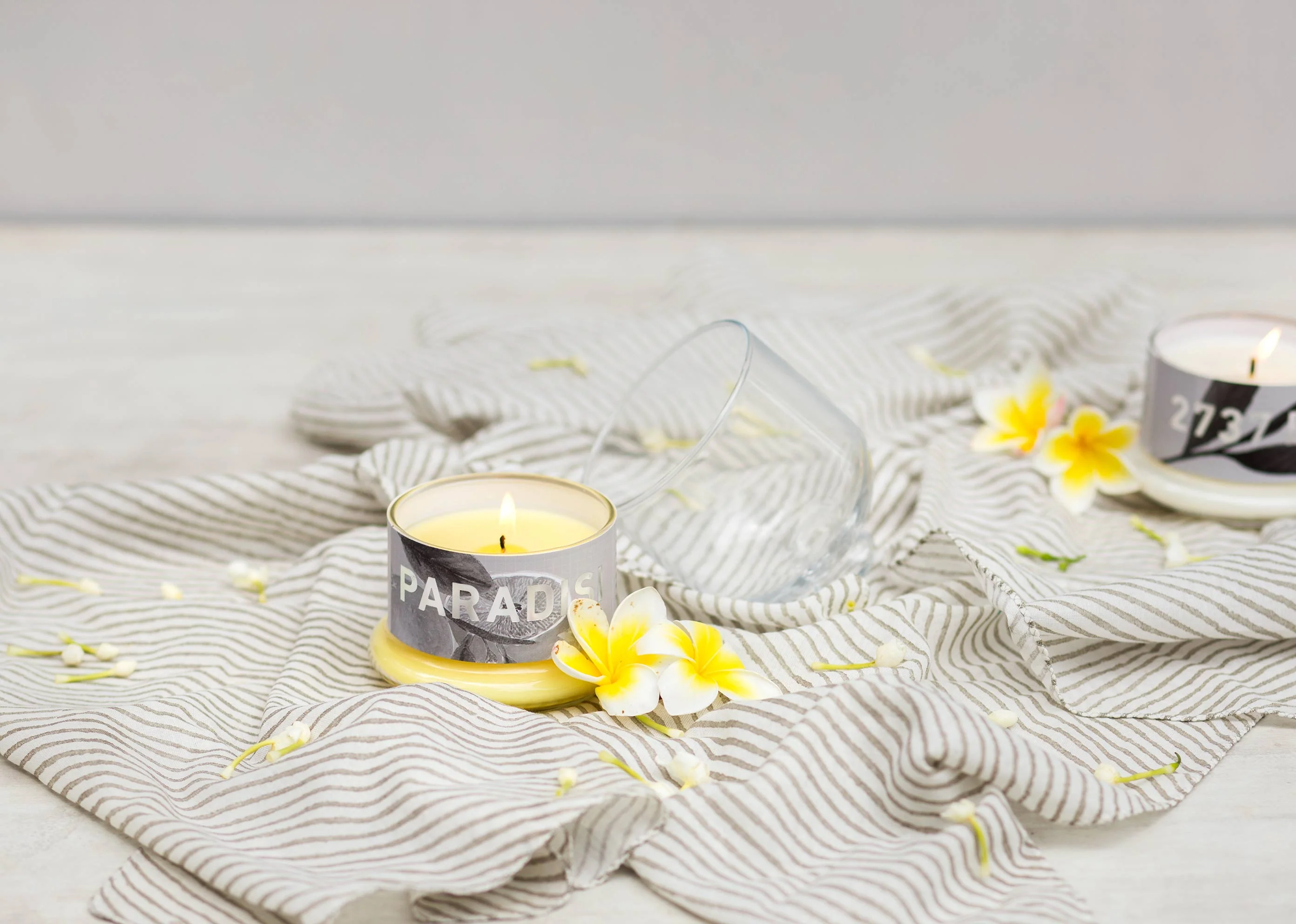 Paradisi Bell Jar Candle - Small - Image 3