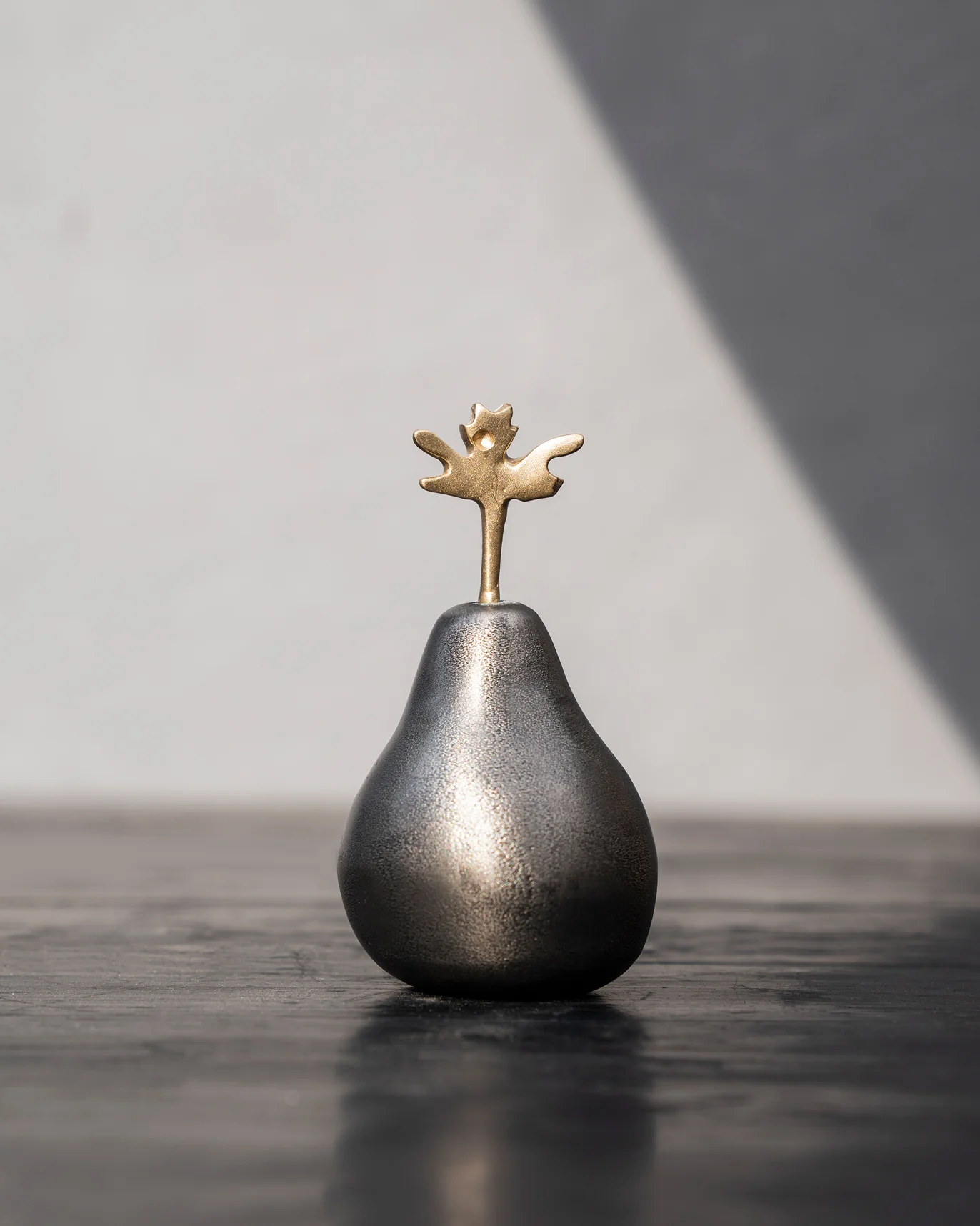 Pear Menu Card Holder - Image 3