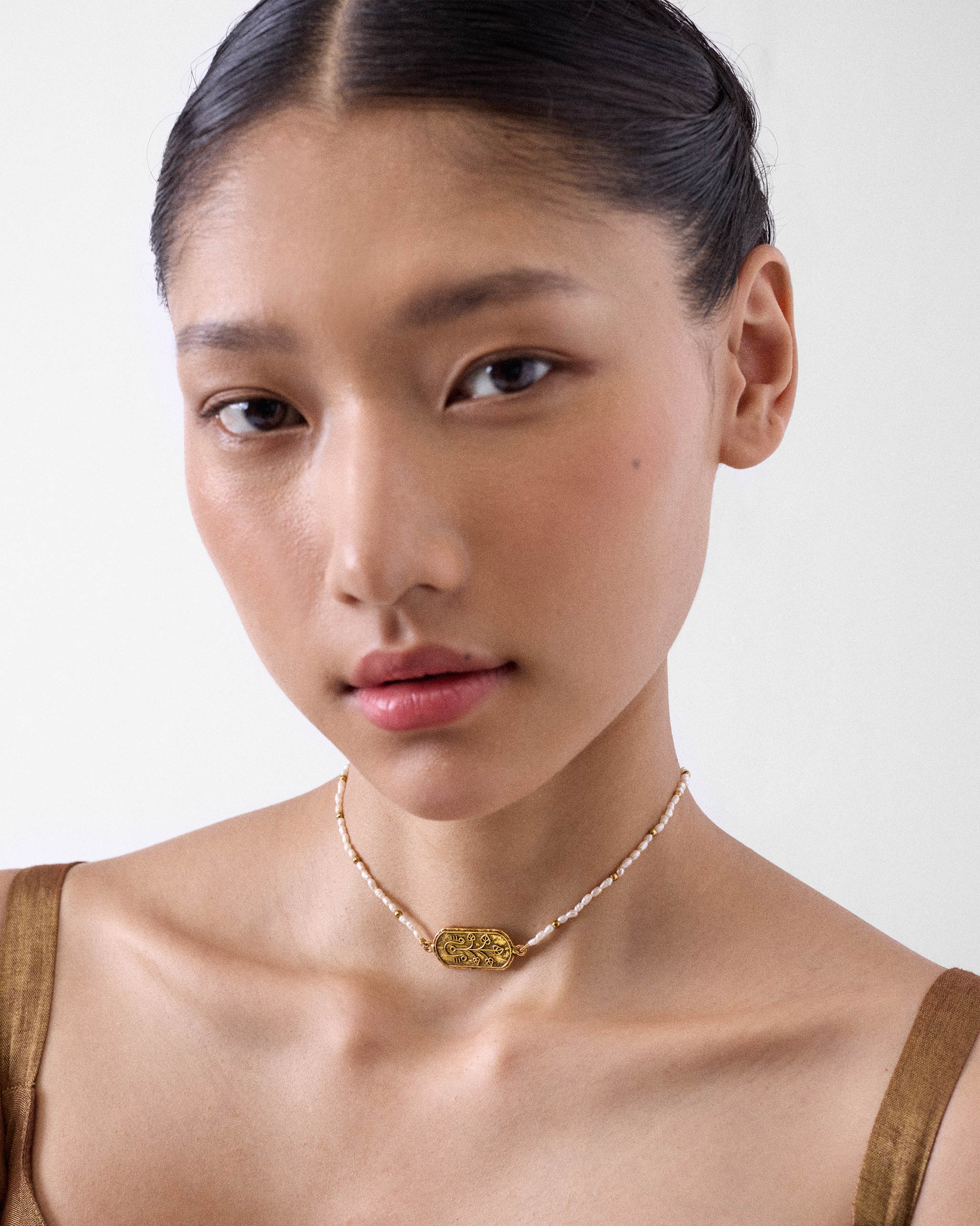 Pearl Peepul Choker - Gold - Image 7