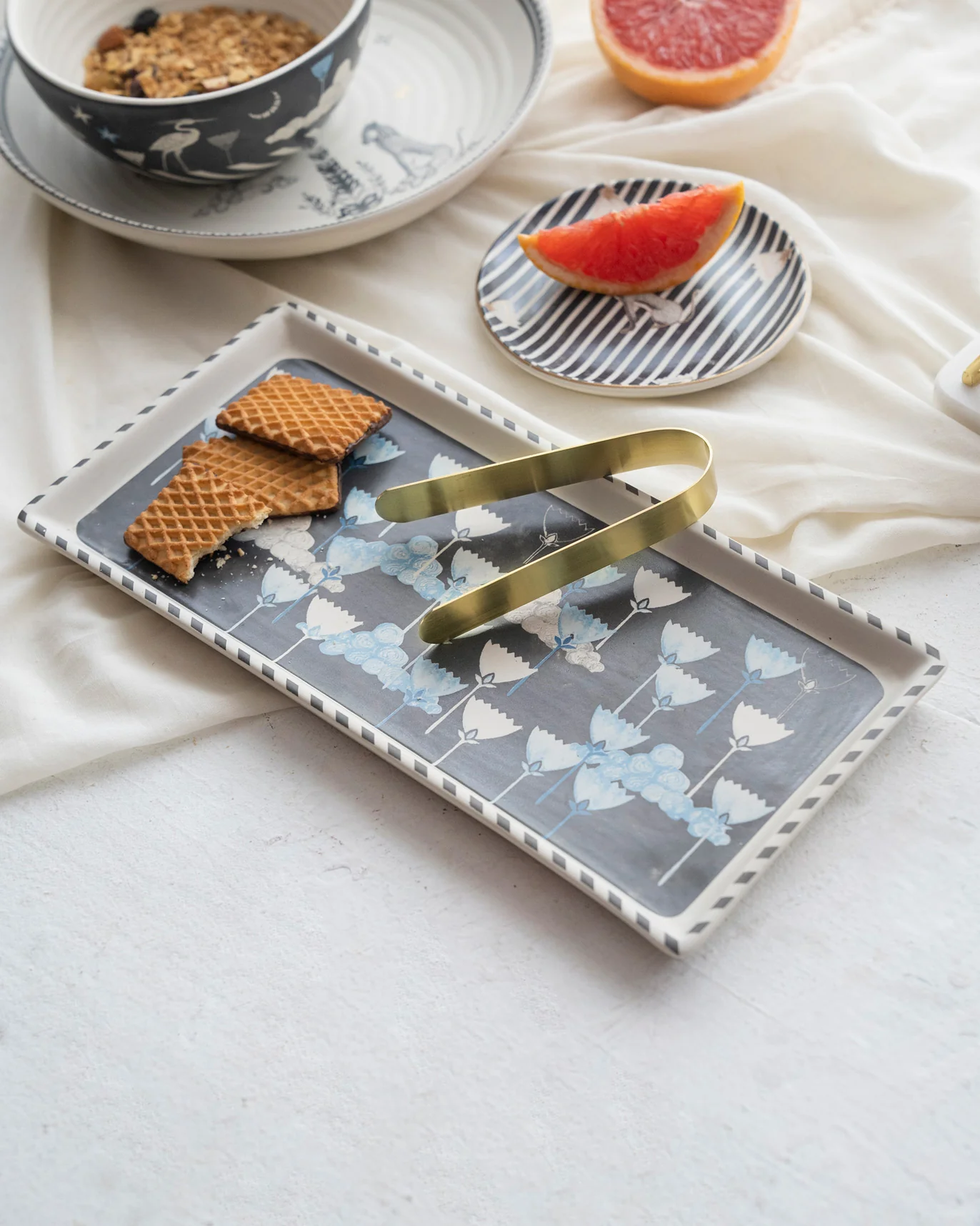 Pema Cookie Tray & Tong - Image 2