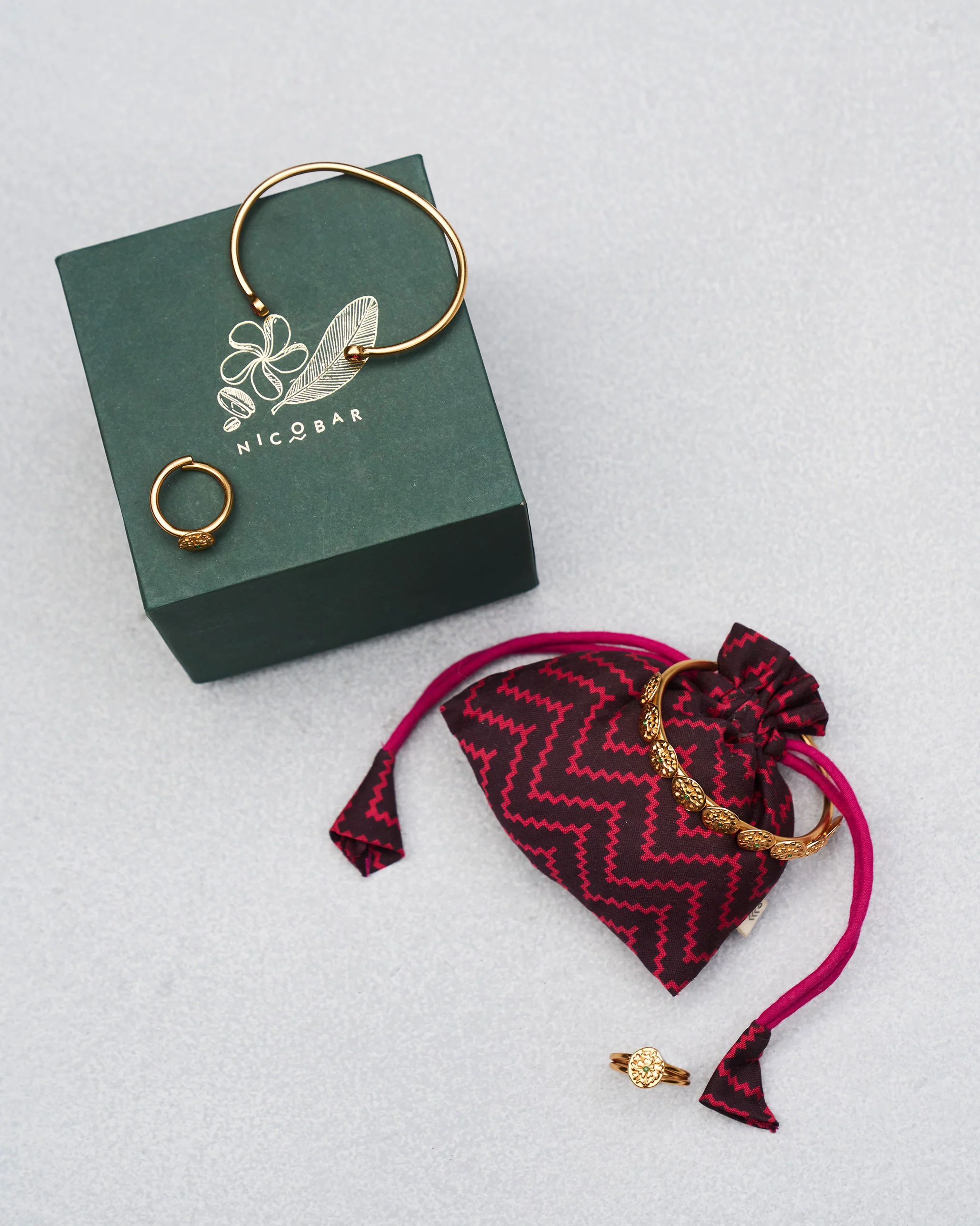 Phool Gift Set - Gold - Image 2