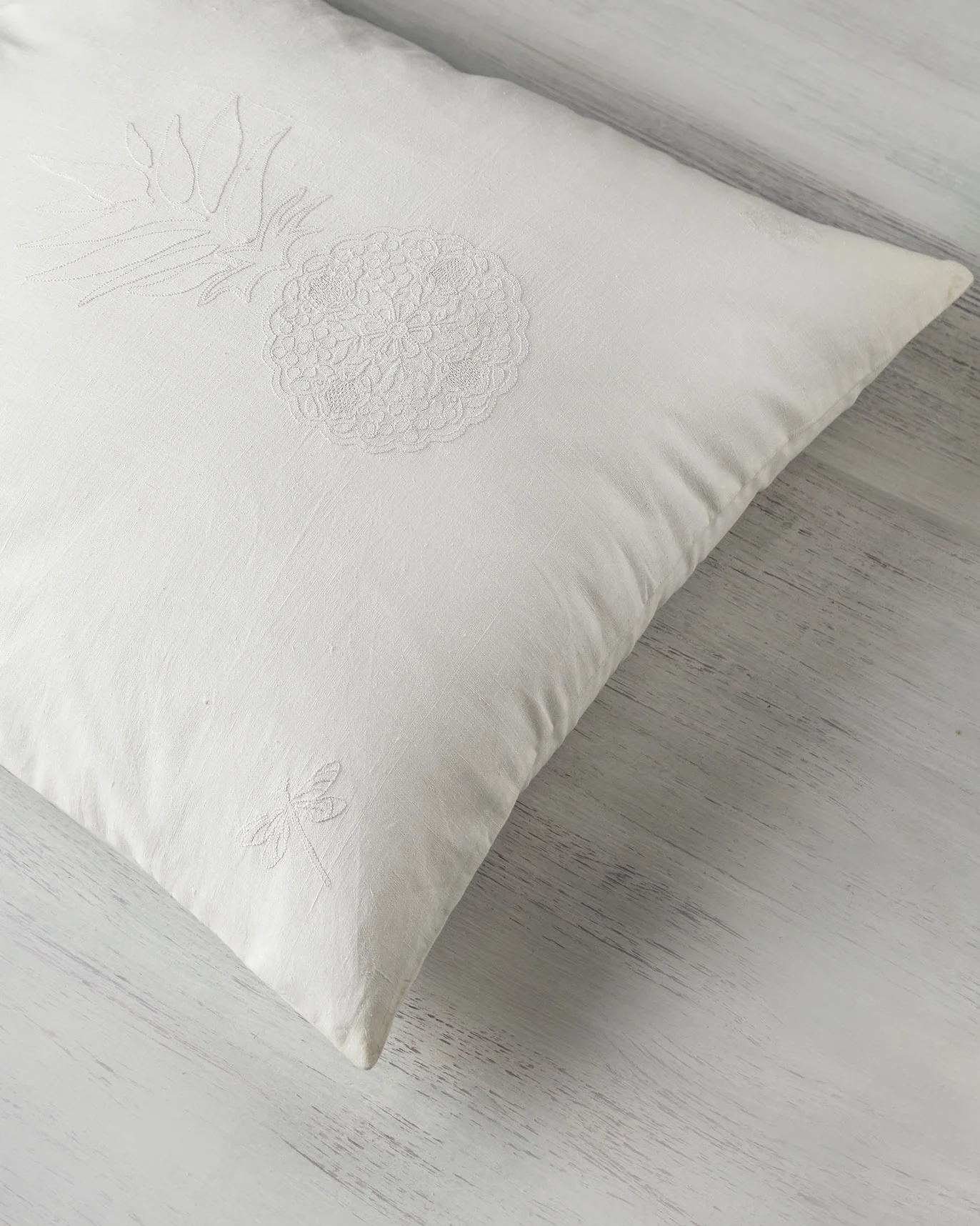 Pineapple Euro Sham Cover - Ivory - Image 4