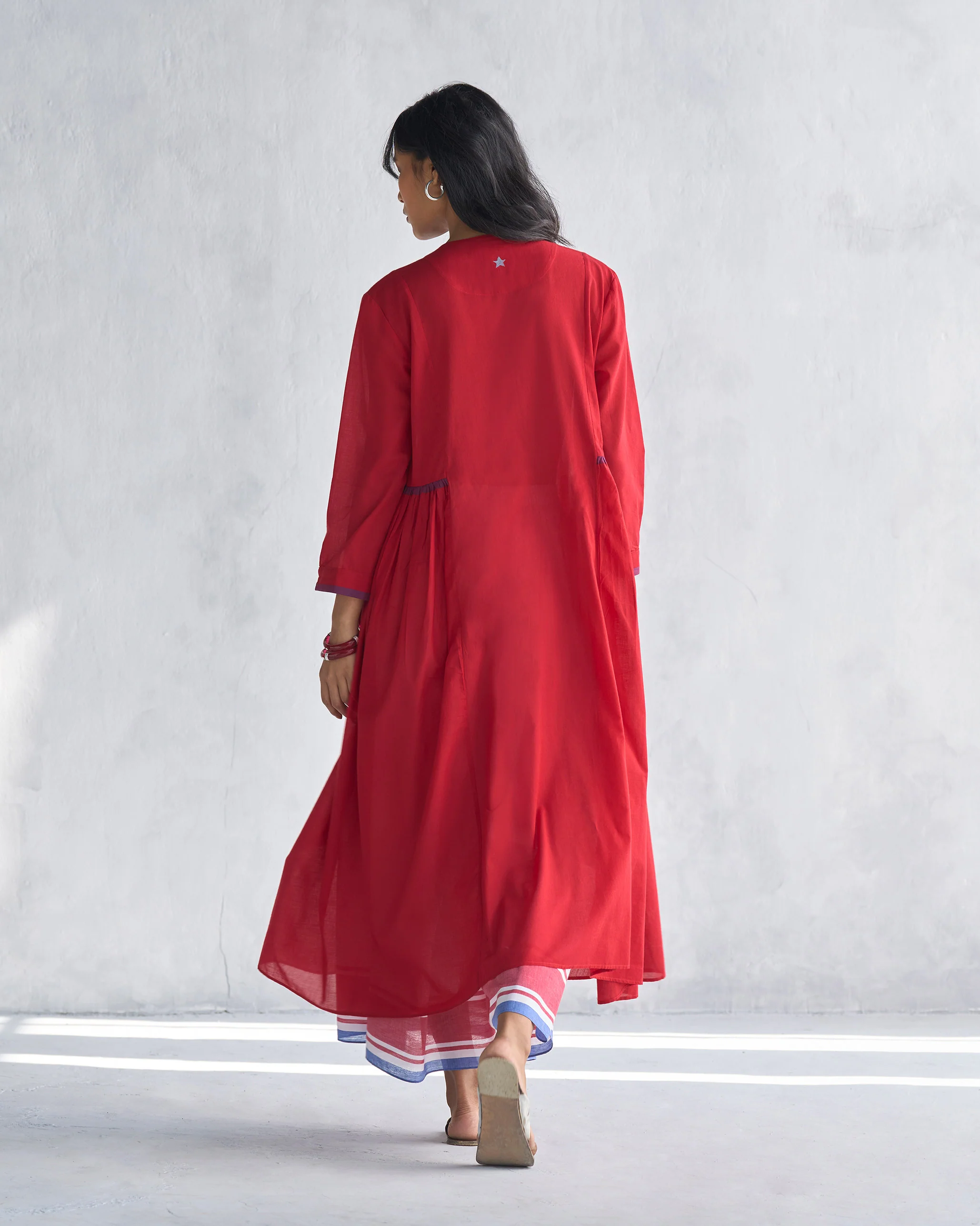 Pintuck Kurta - Red - Image 4
