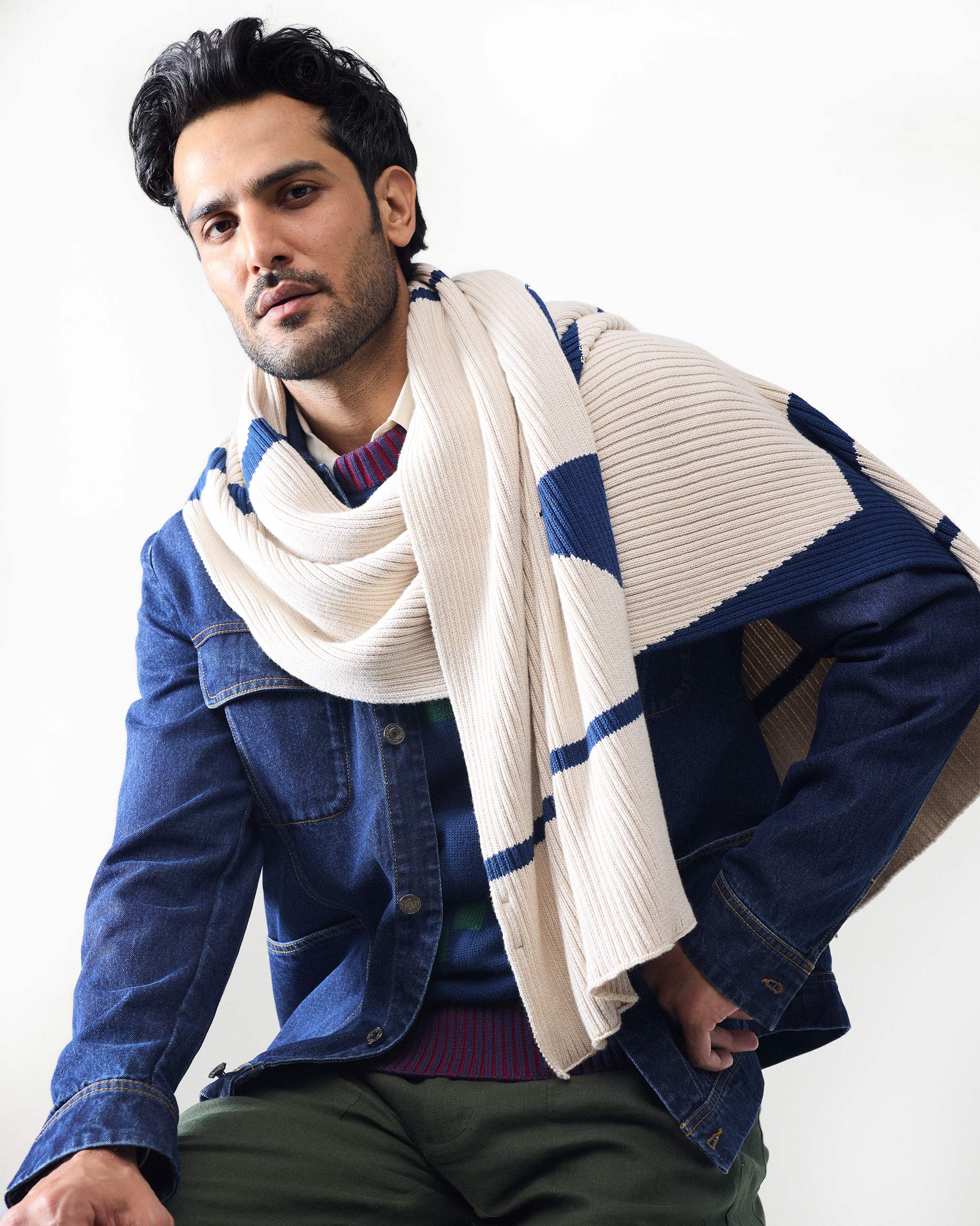 Pixel Sweater - Navy - Image 5