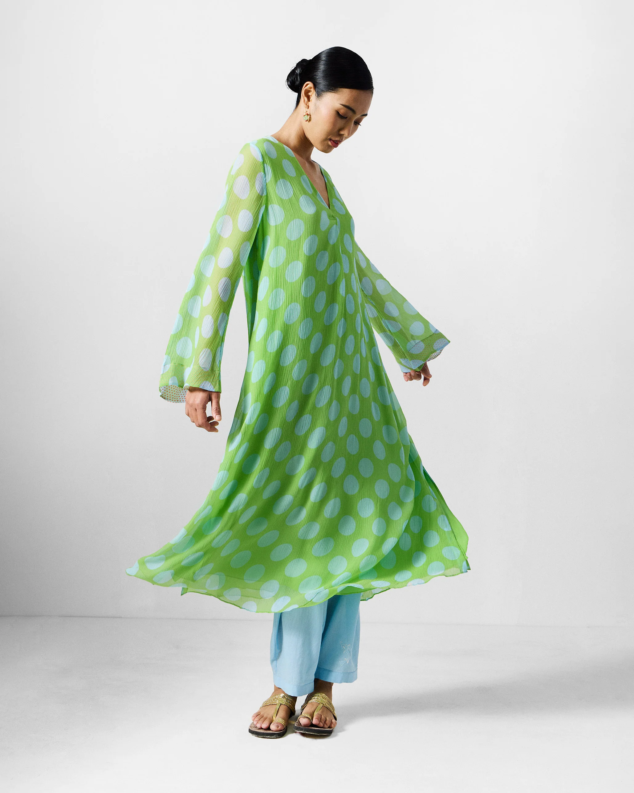 Pleated Bell Sleeve Kurta - Green & Blue Printed - Image 2