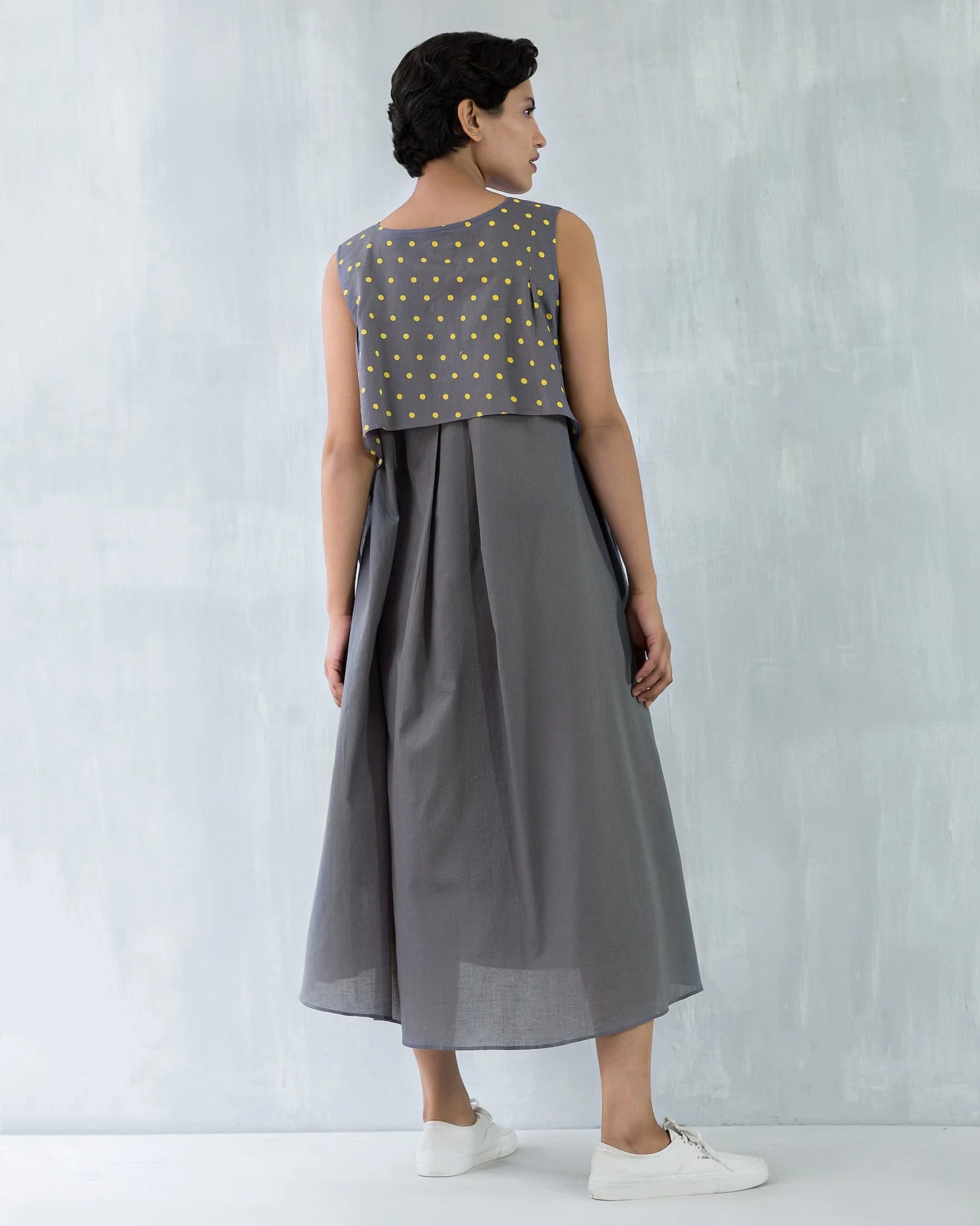 Pleated Dot Back Kurta - Image 2