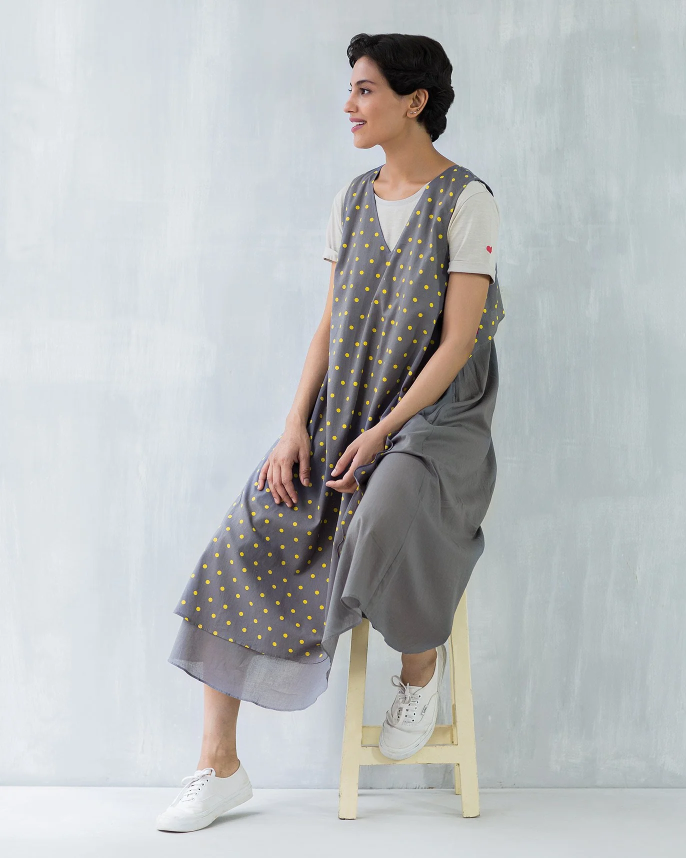 Pleated Dot Back Kurta - Image 5