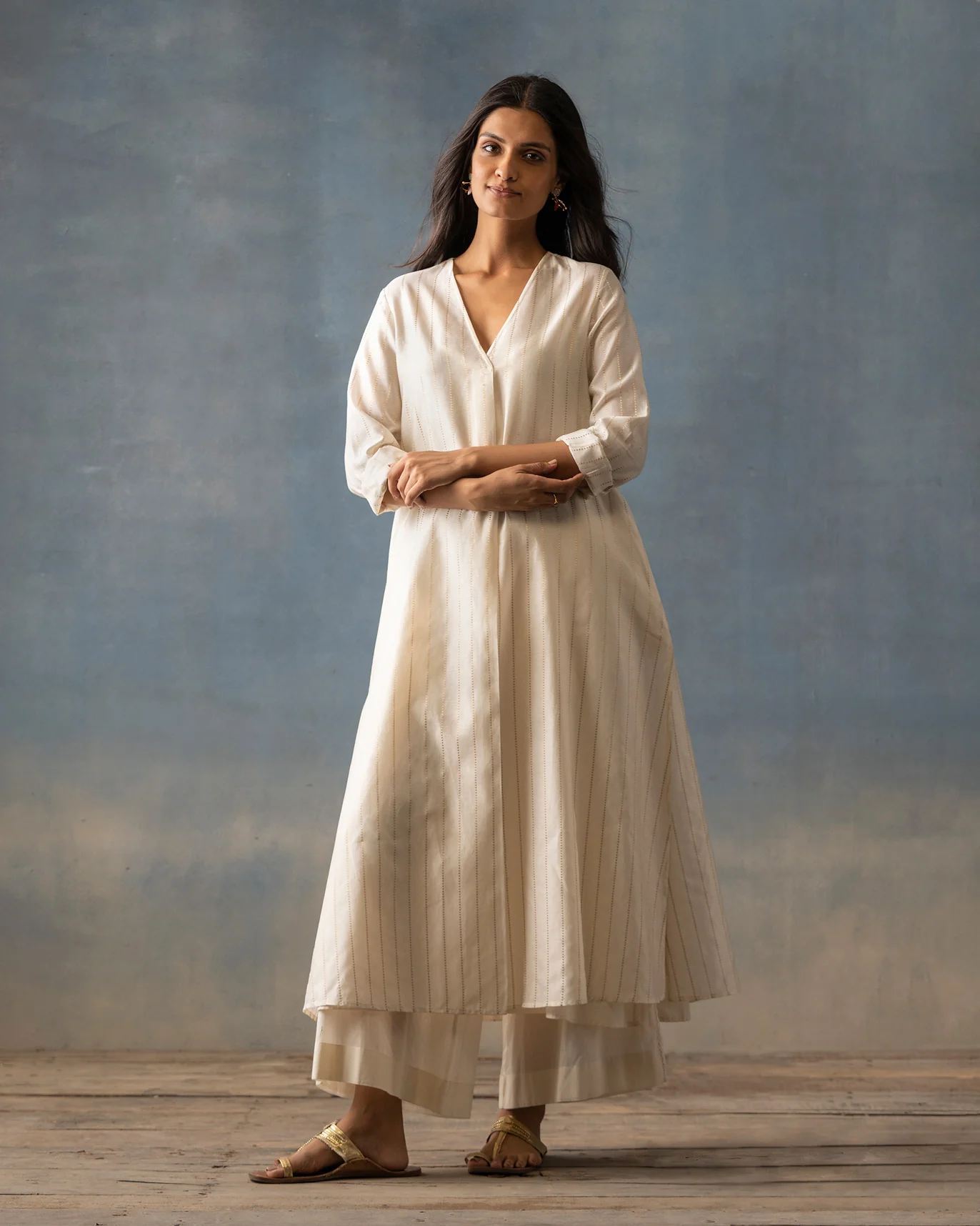 Pleated Kurta & Slip - Ivory & Gold - Image 5