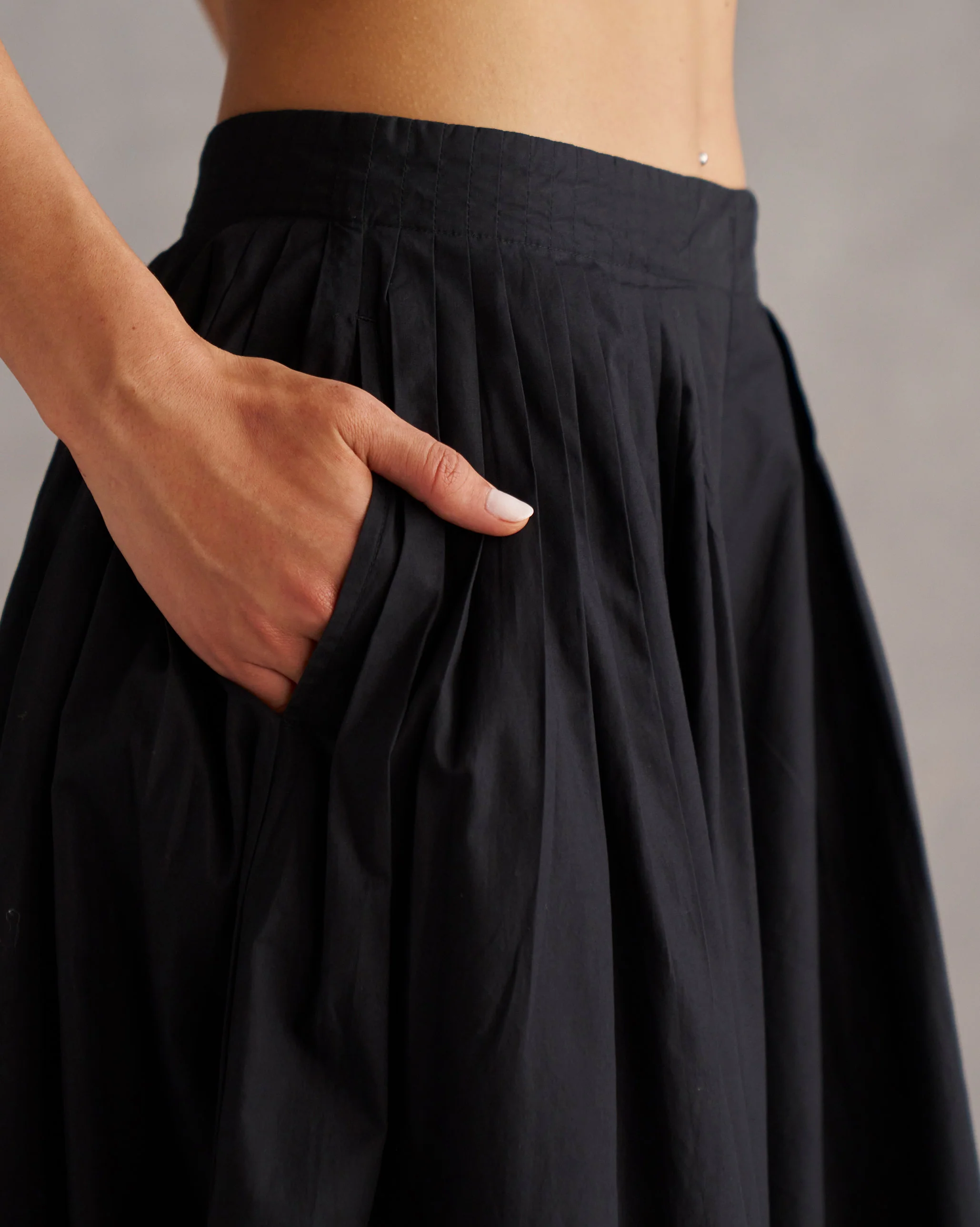 Pleated Pants - Black - Image 2