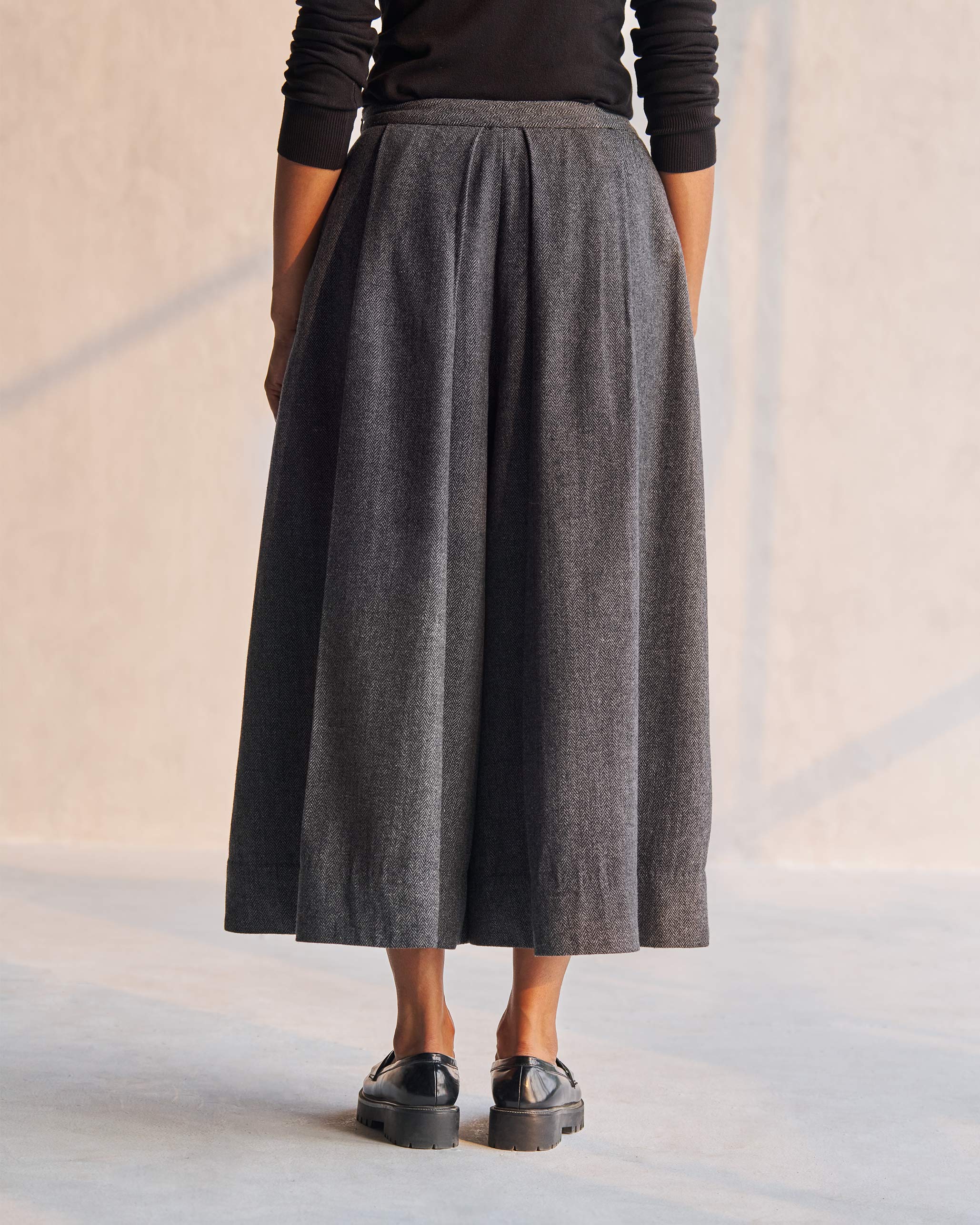 Pocket Skirt - Grey - Image 3