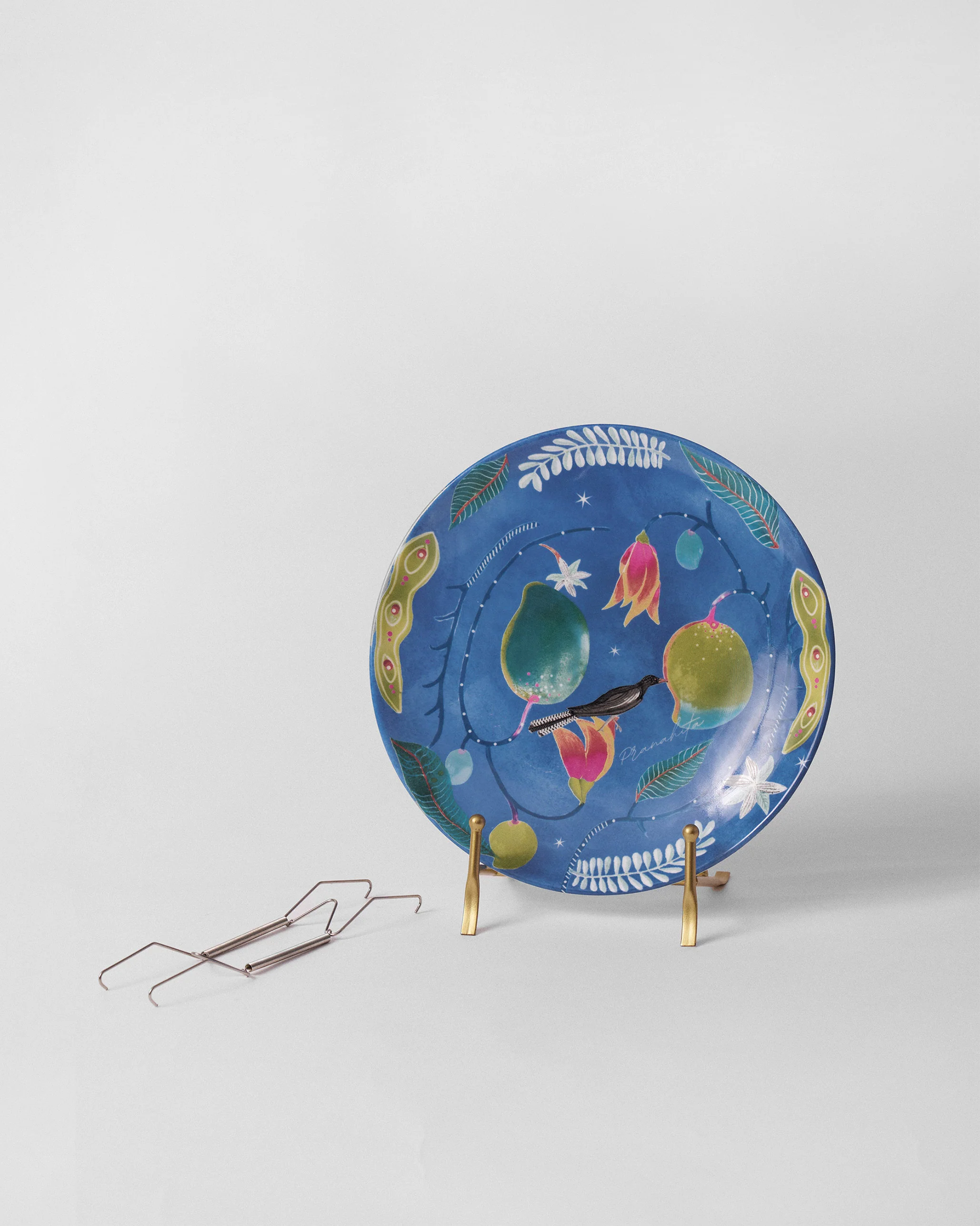 Pranahita Deco Plate with stand & wall hook - Image 2