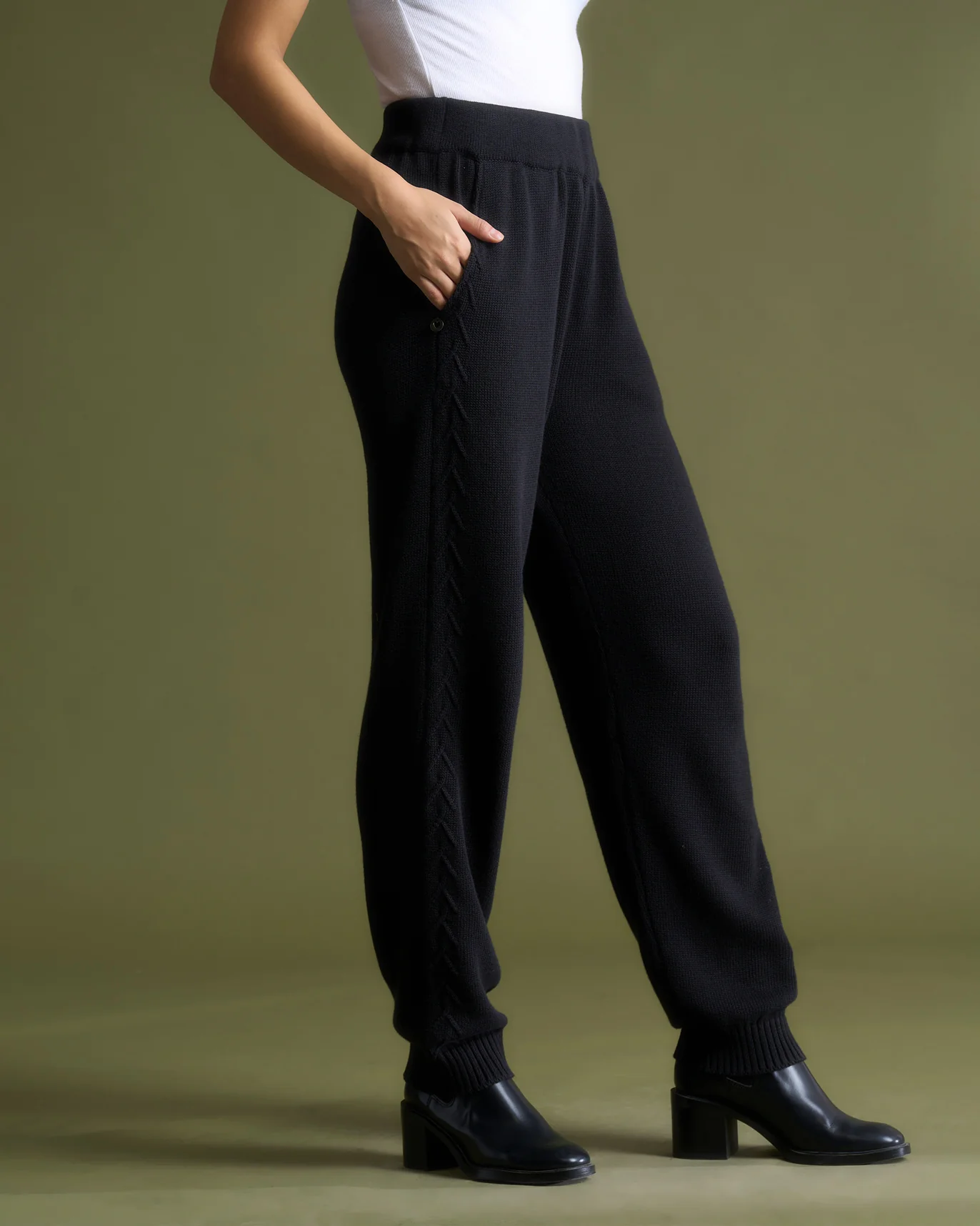 Pull-on Pants - Black - Image 3