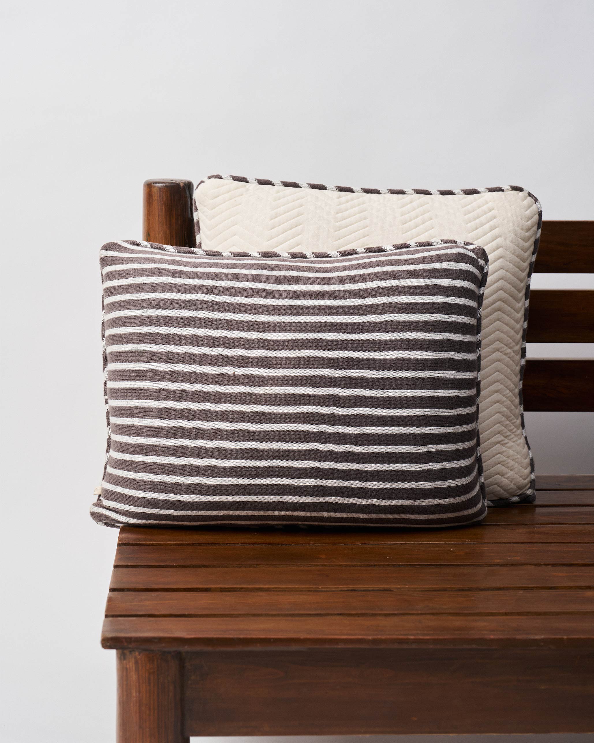 Quilted Dragonfly Cushion Cover - Image 2