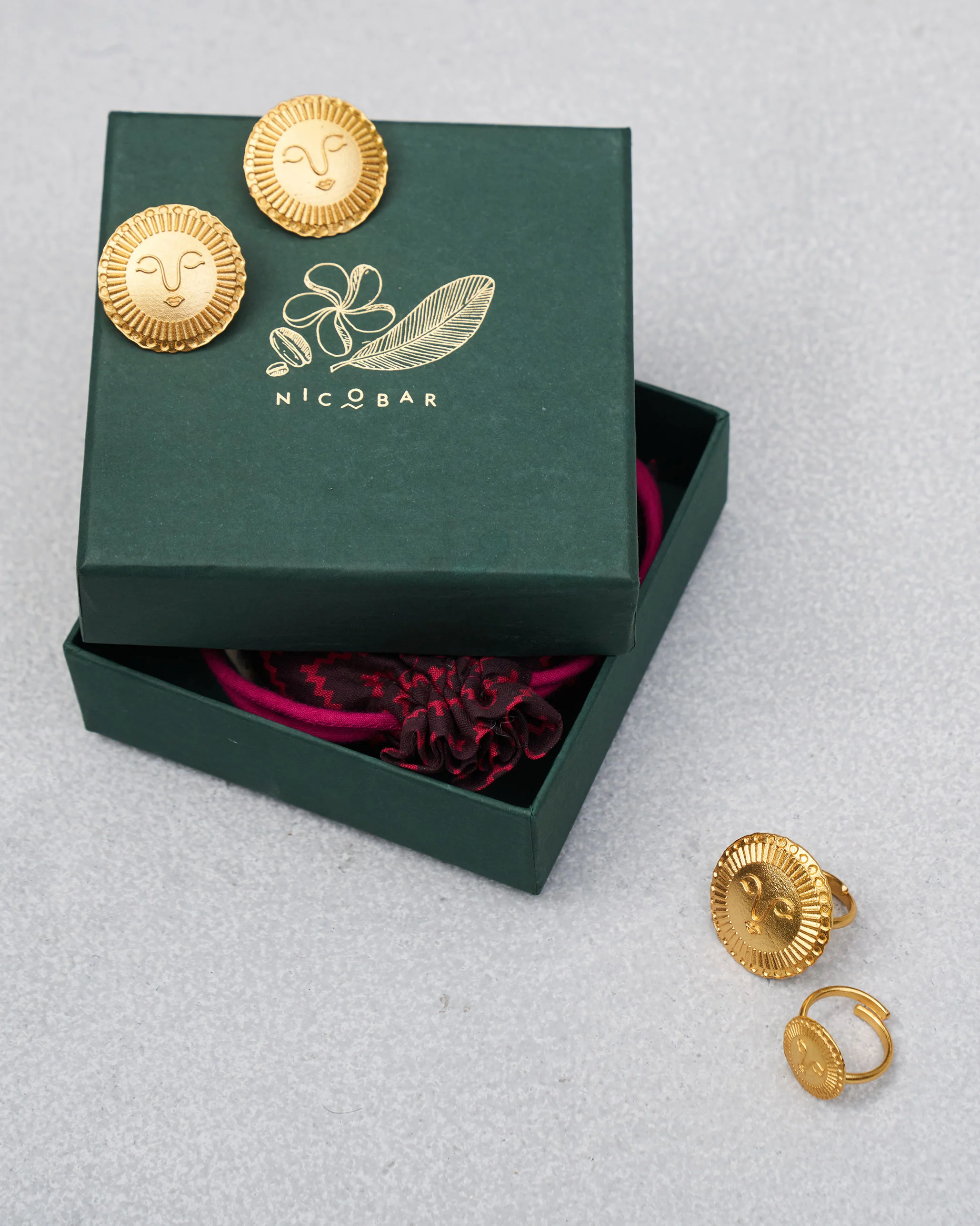 Ray of Sunshine Gift Set - Gold - Image 2