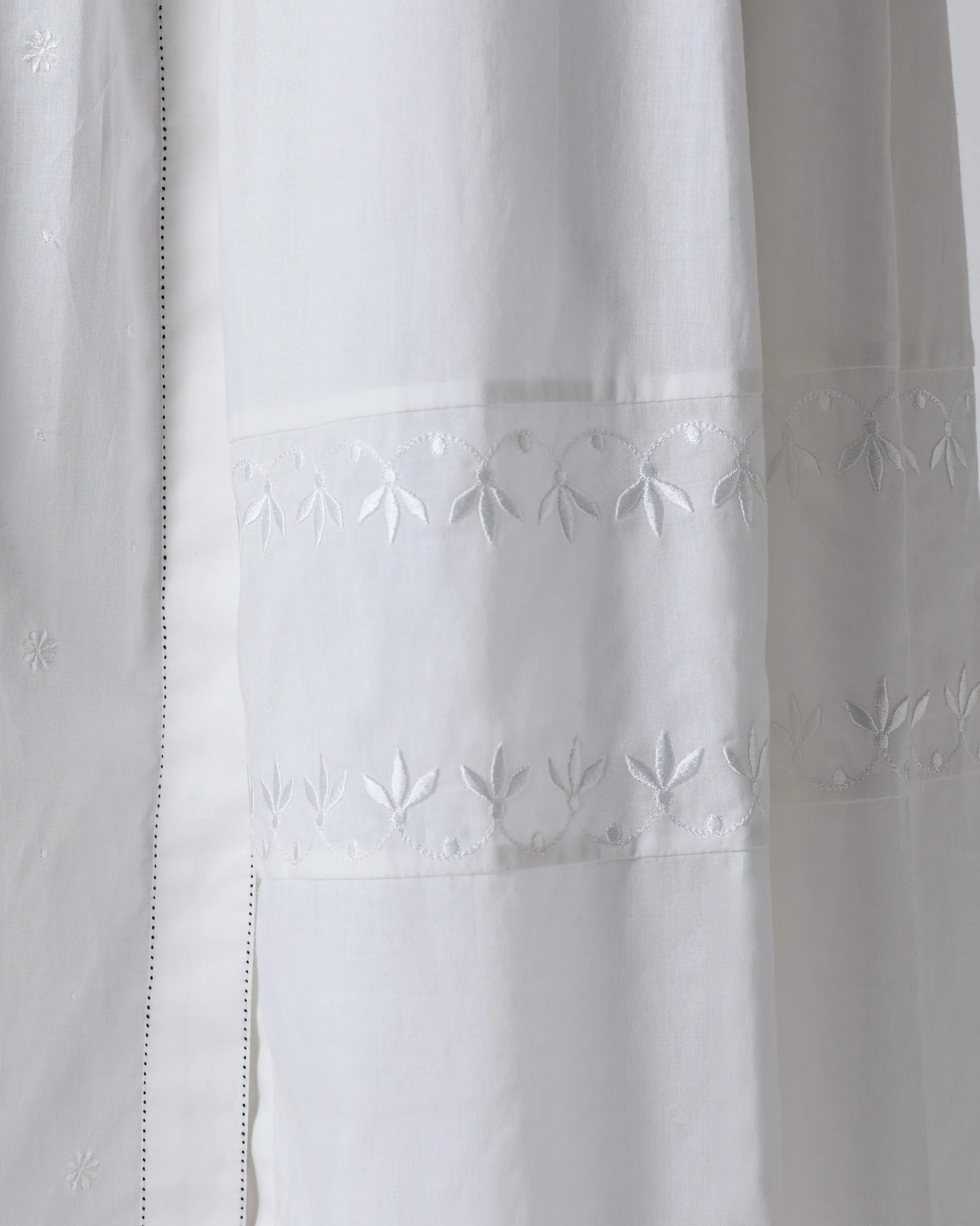 Rayna Dress - White Embroidery - Image 4