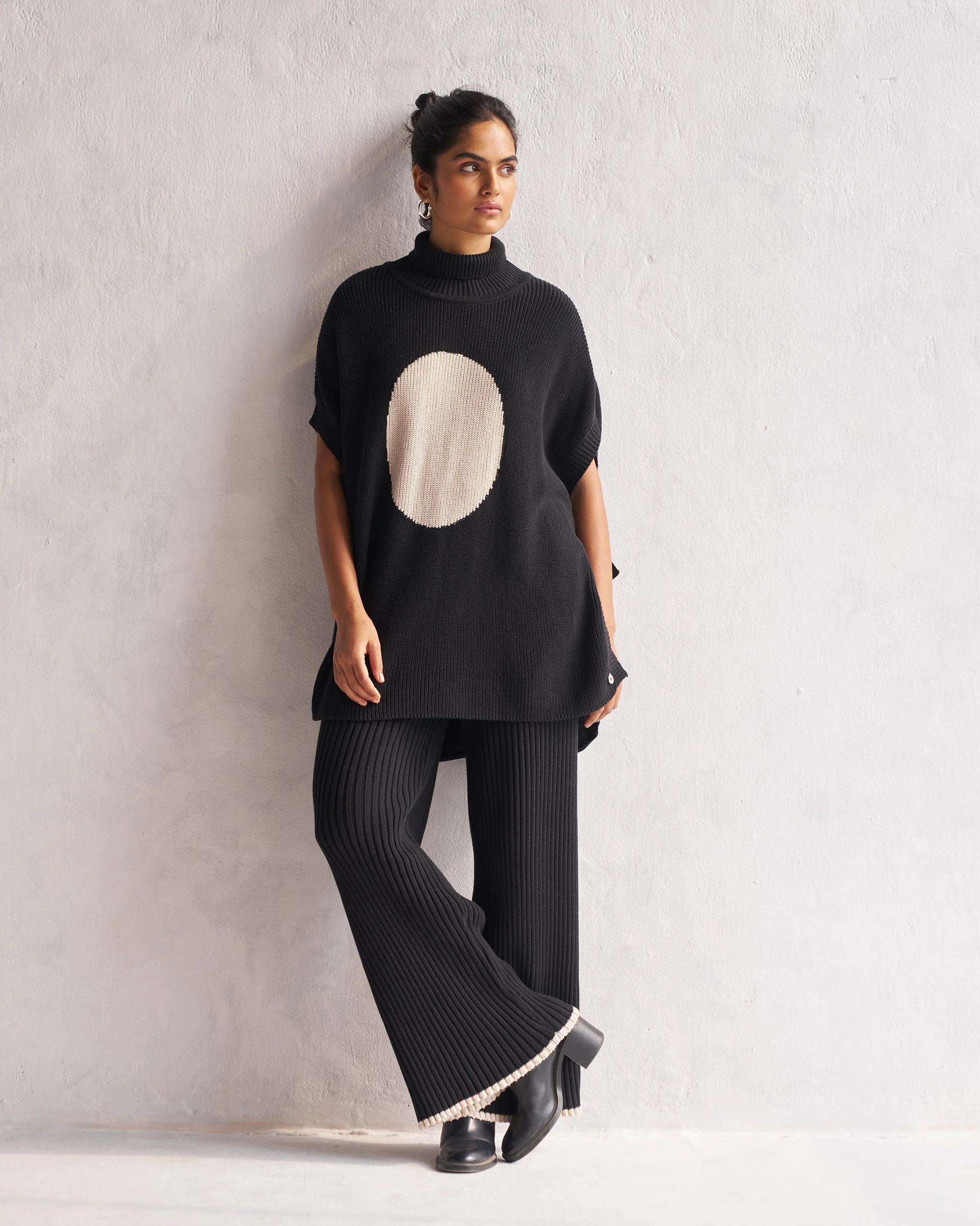 Ribbed Knit Trousers - Black - Image 4