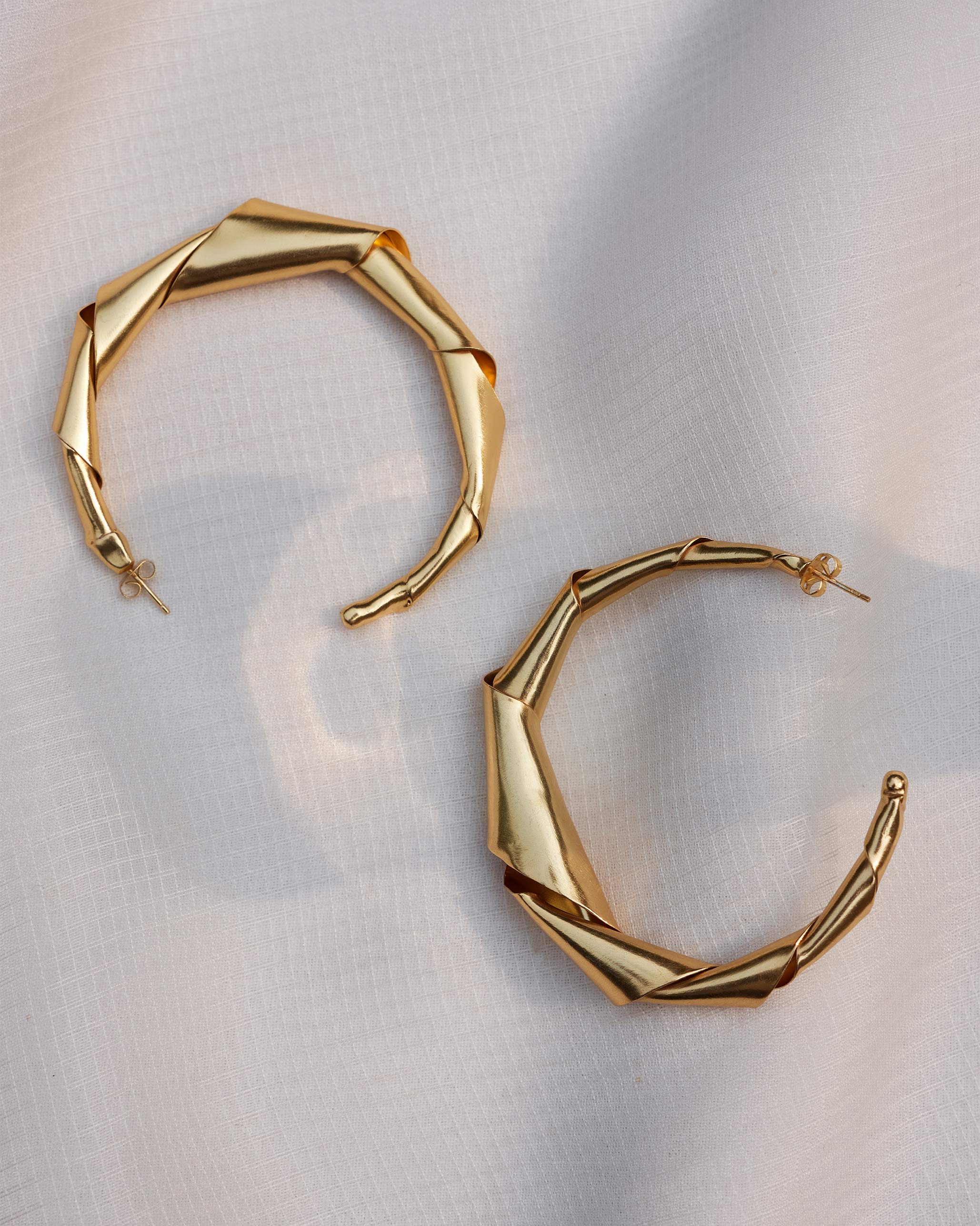 Ribbon Hoop Large - Gold - Image 2