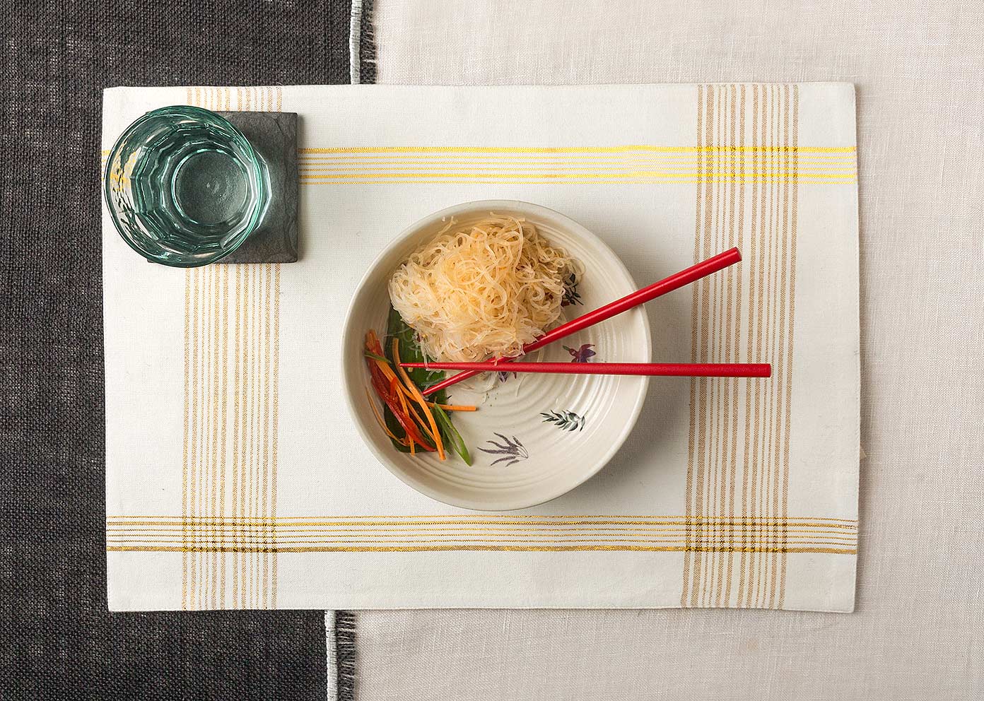 Riku Placemat (Set of 2) - Gold - Image 3