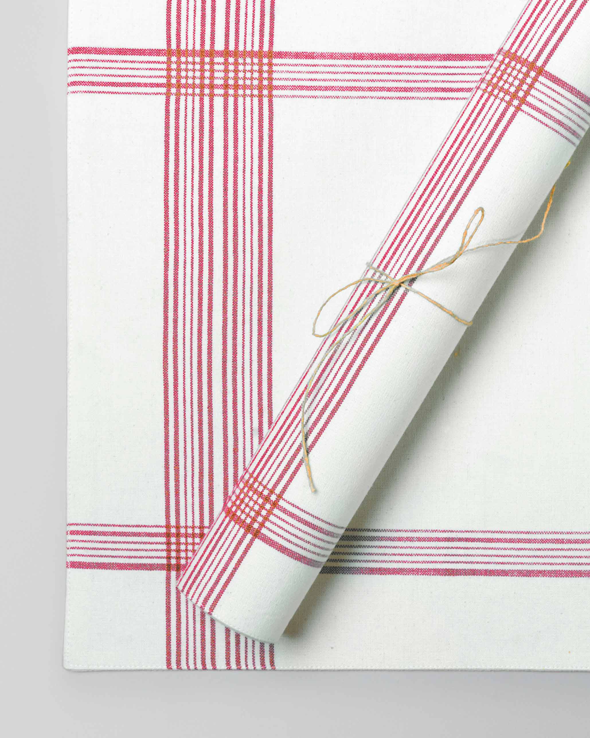 Riku Placemat (Set Of 2) - Red - Image 2