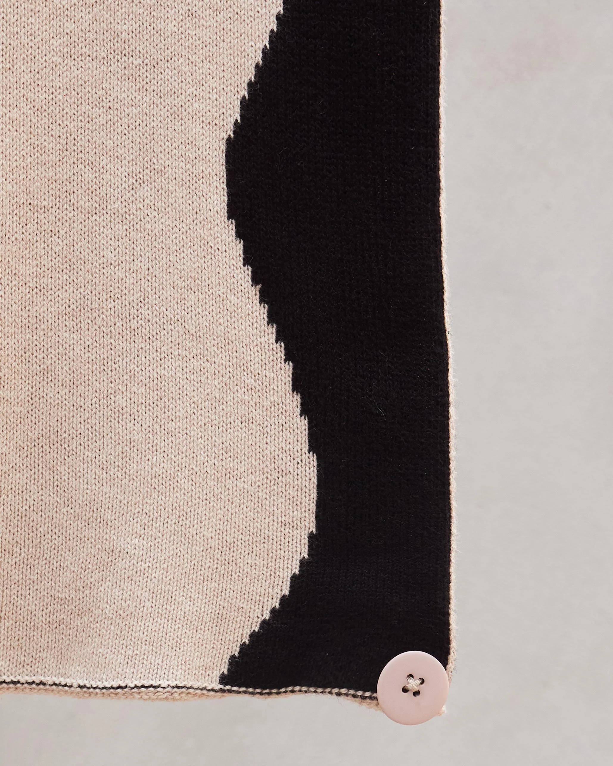 Ripple Scarf - Black & Oatmeal - Image 3