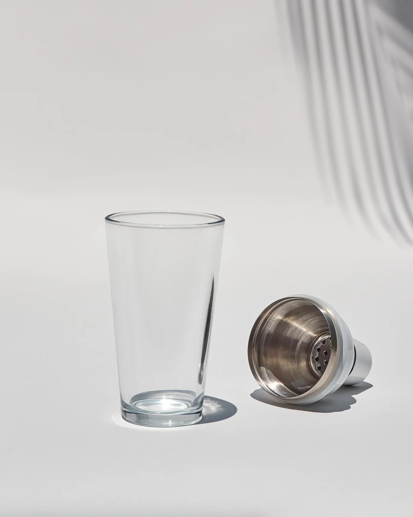 Riverside Cocktail Shaker - White - Image 4