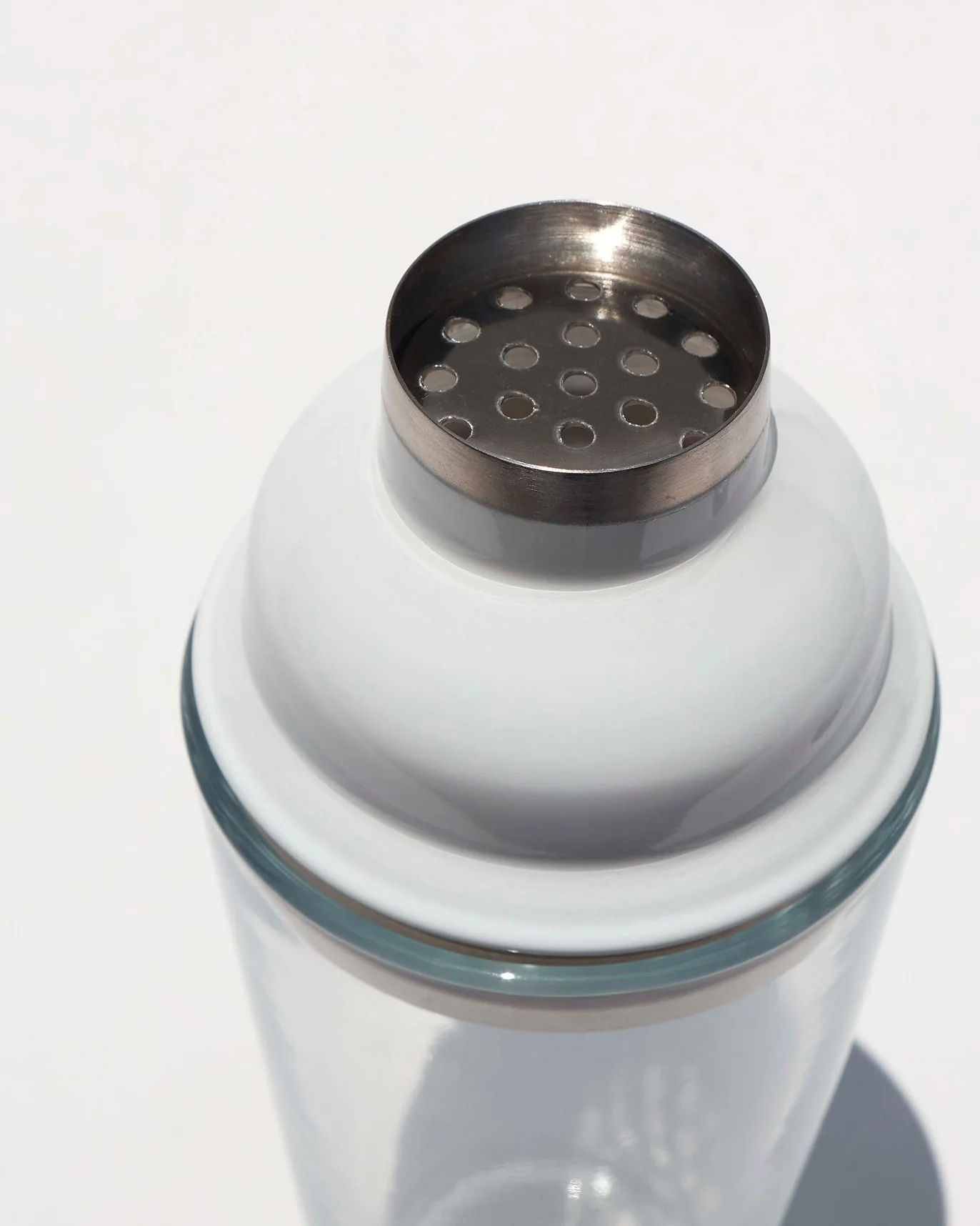 Riverside Cocktail Shaker - White - Image 6