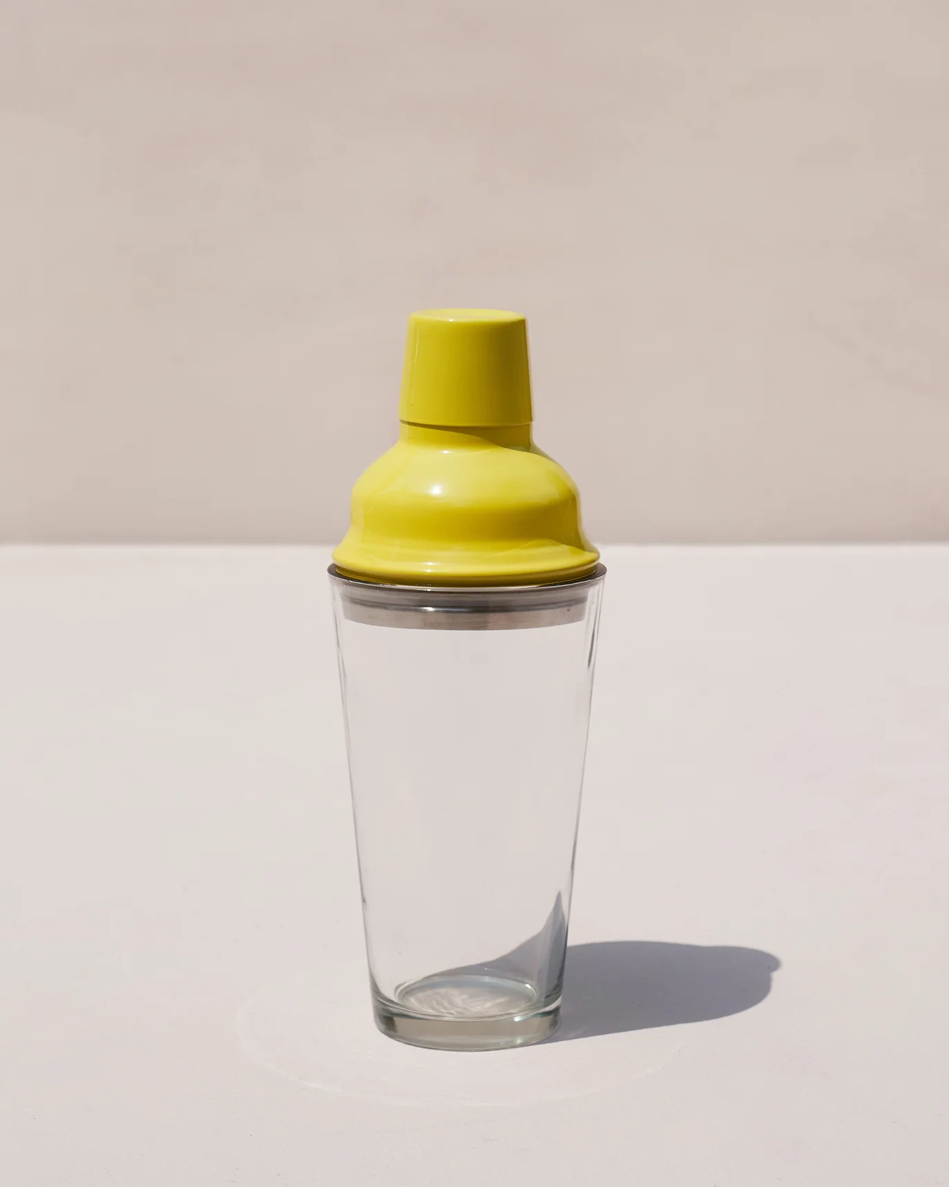 Riverside Cocktail Shaker - Yellow - Image 4