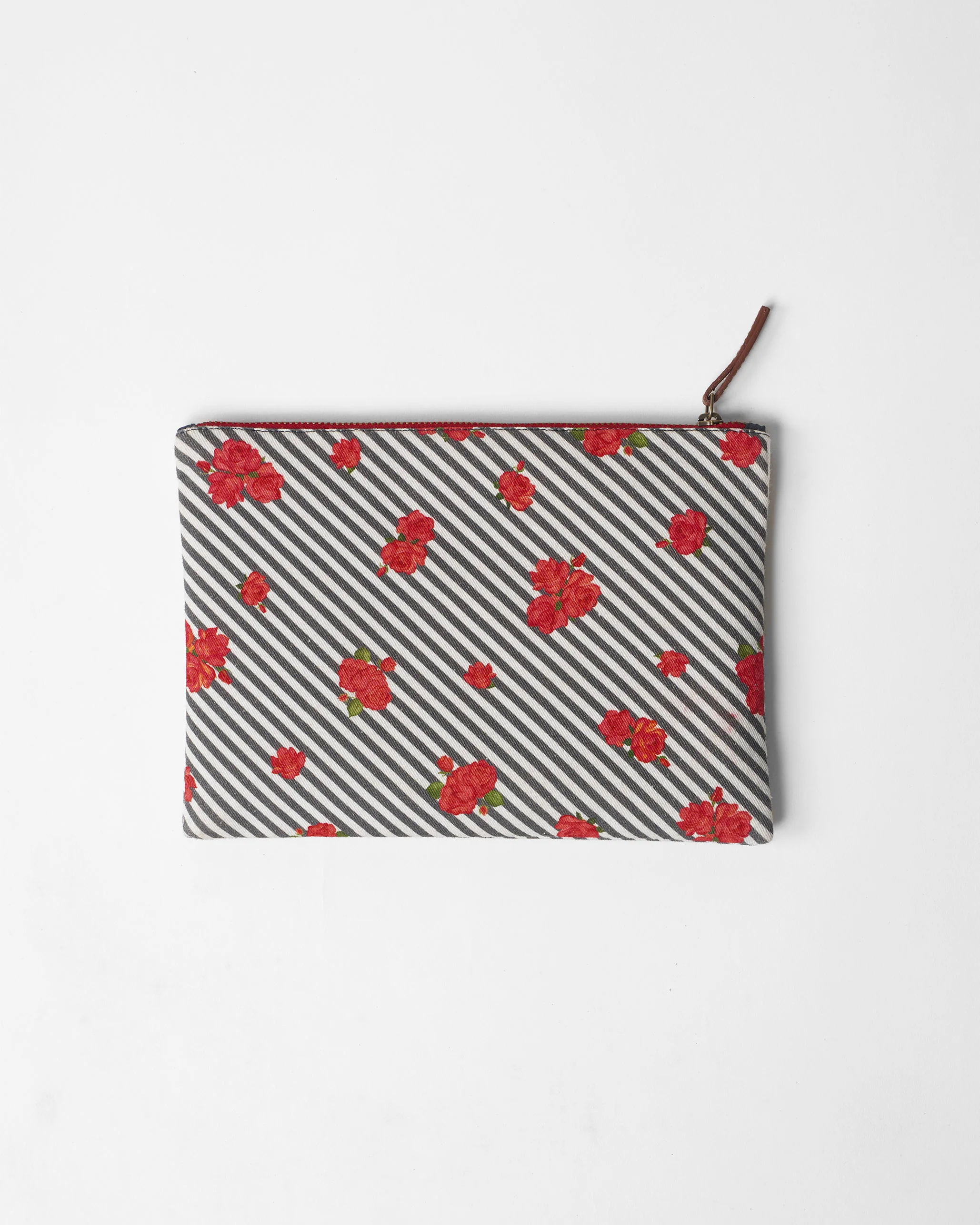 Rose Bunch Pouch - Multicolor - Image 3