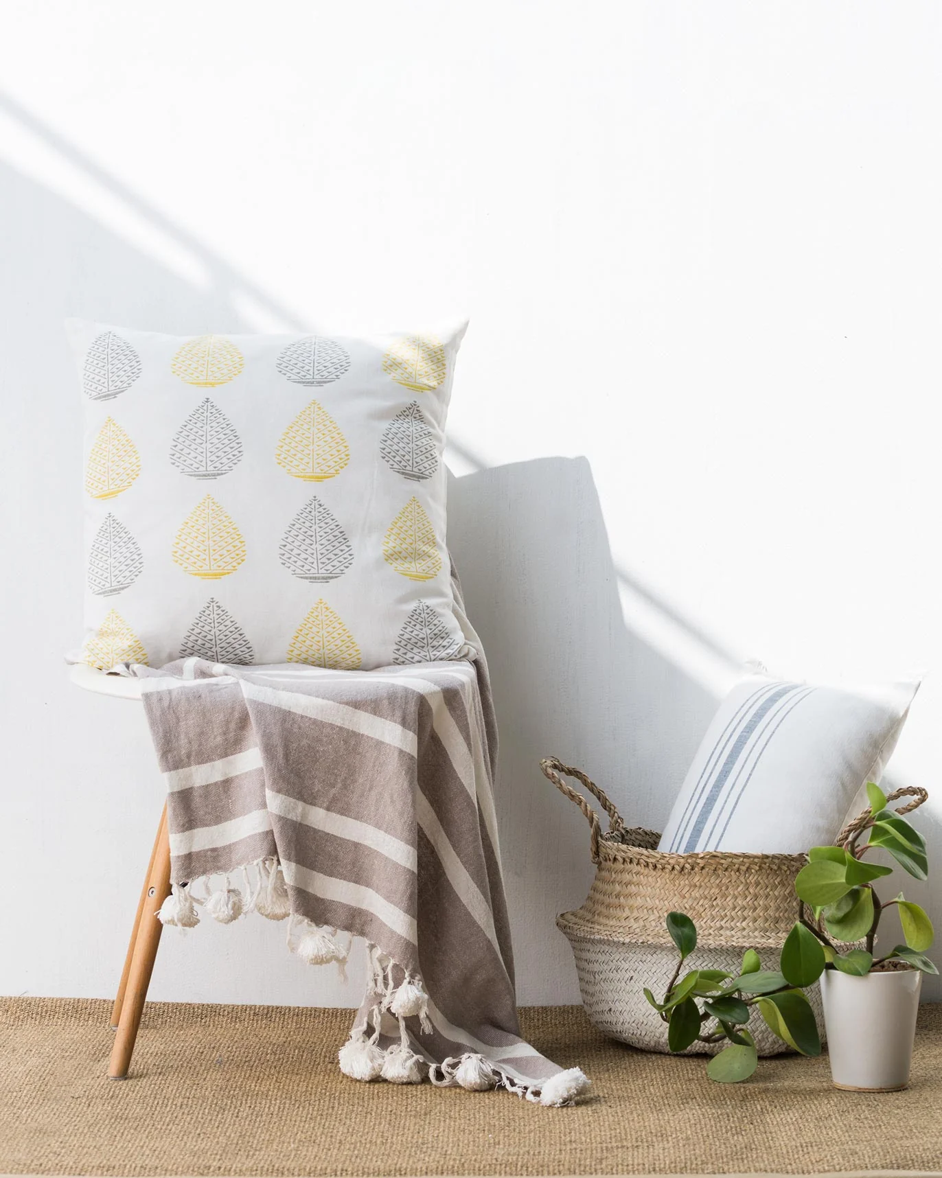 Roselle Buta Cushion Cover - Image 5
