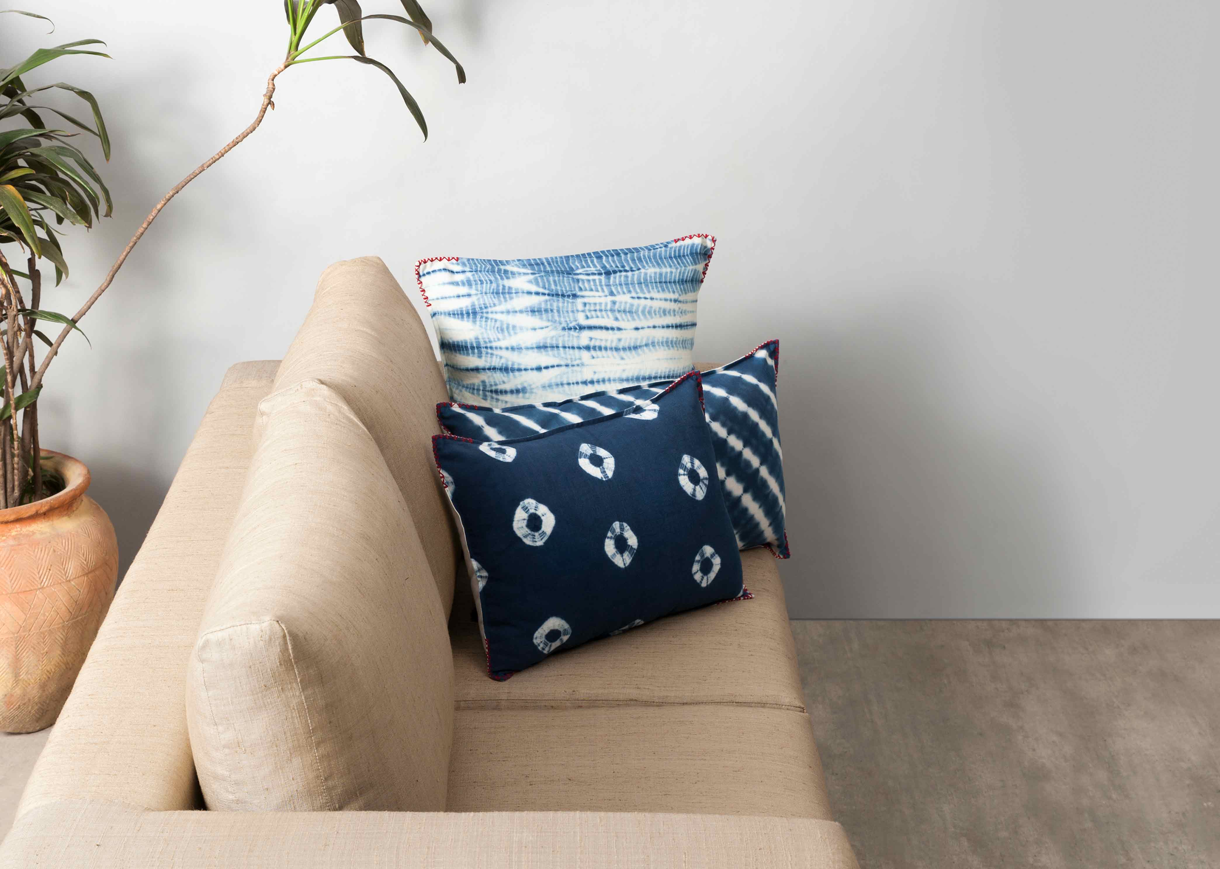 Saki Pillow Cover - Image 3