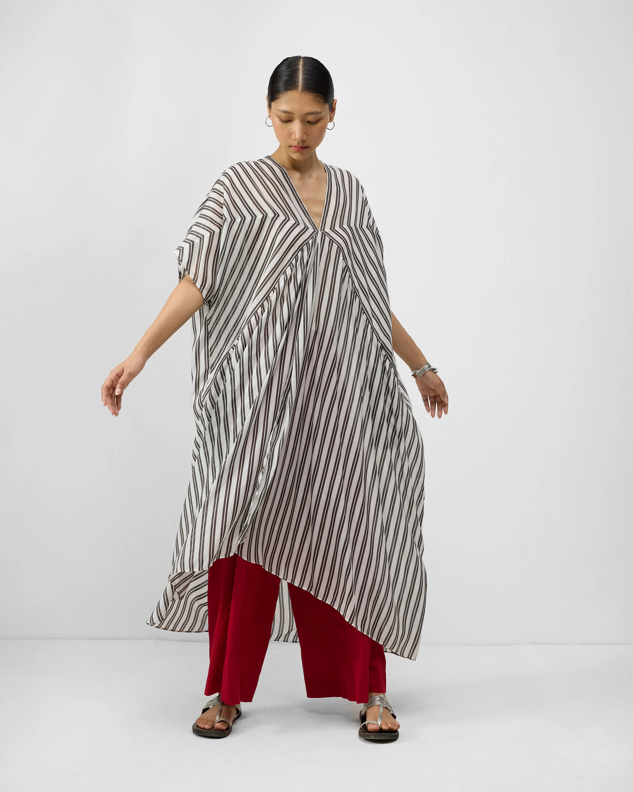 Samara Kaftan - Ivory & Charcoal Print - Image 4