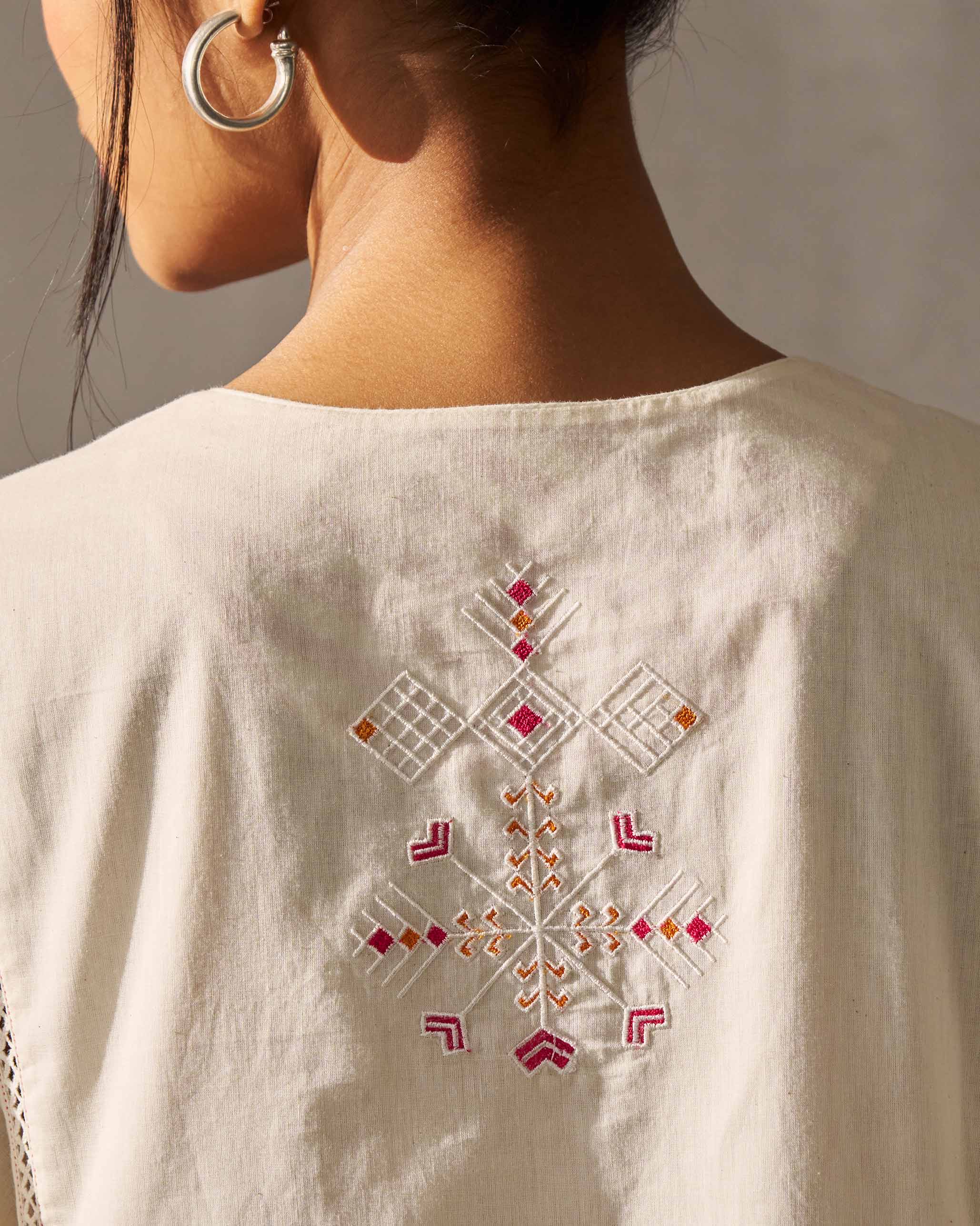Sara Gathered Kurta - Ivory - Image 2