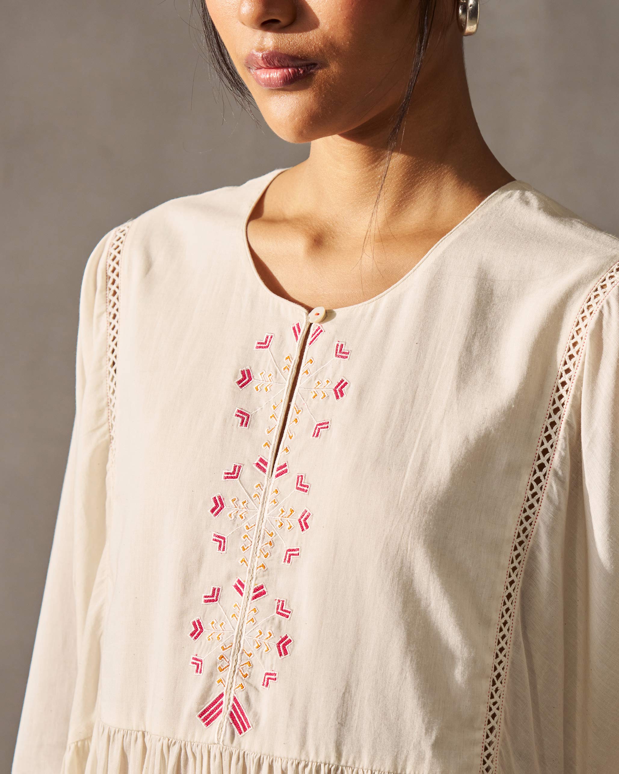 Sara Gathered Kurta - Ivory - Image 3