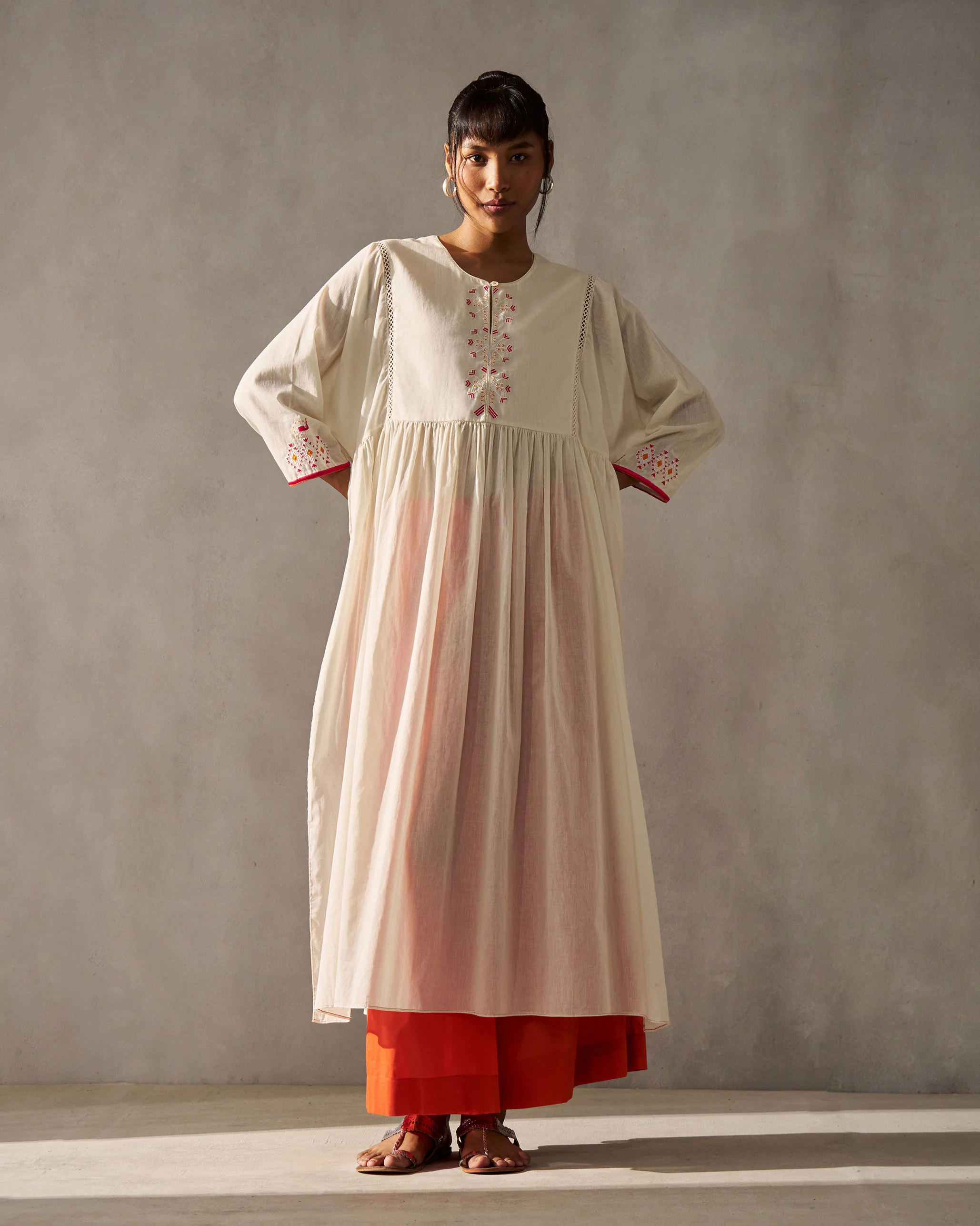 Sara Gathered Kurta - Ivory - Image 9