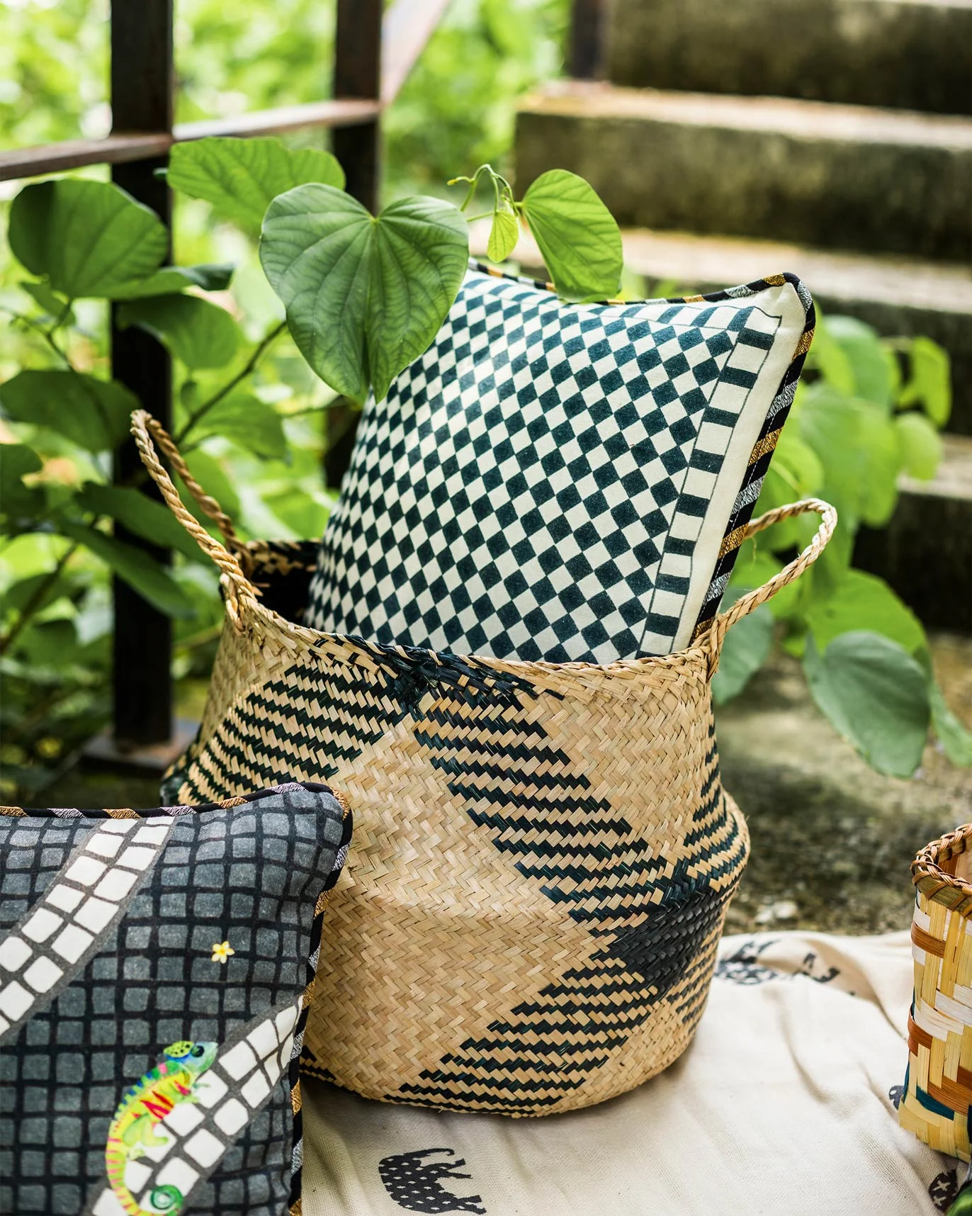 Seagrass Belly Basket - Natural & Black - Image 2
