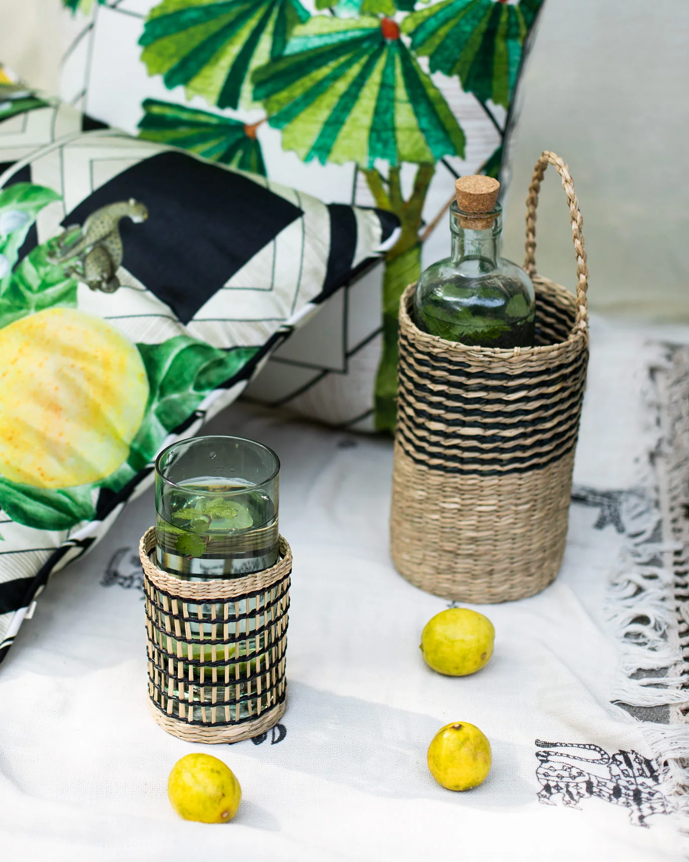 Seagrass Wine Holder - Image 2